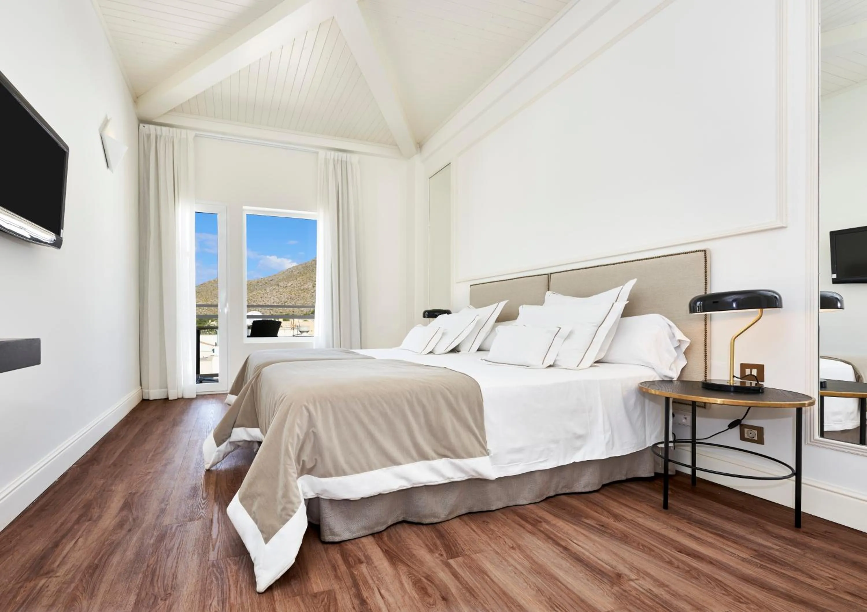 Balcony/Terrace, Bed in Hoposa Daina- Adults Only