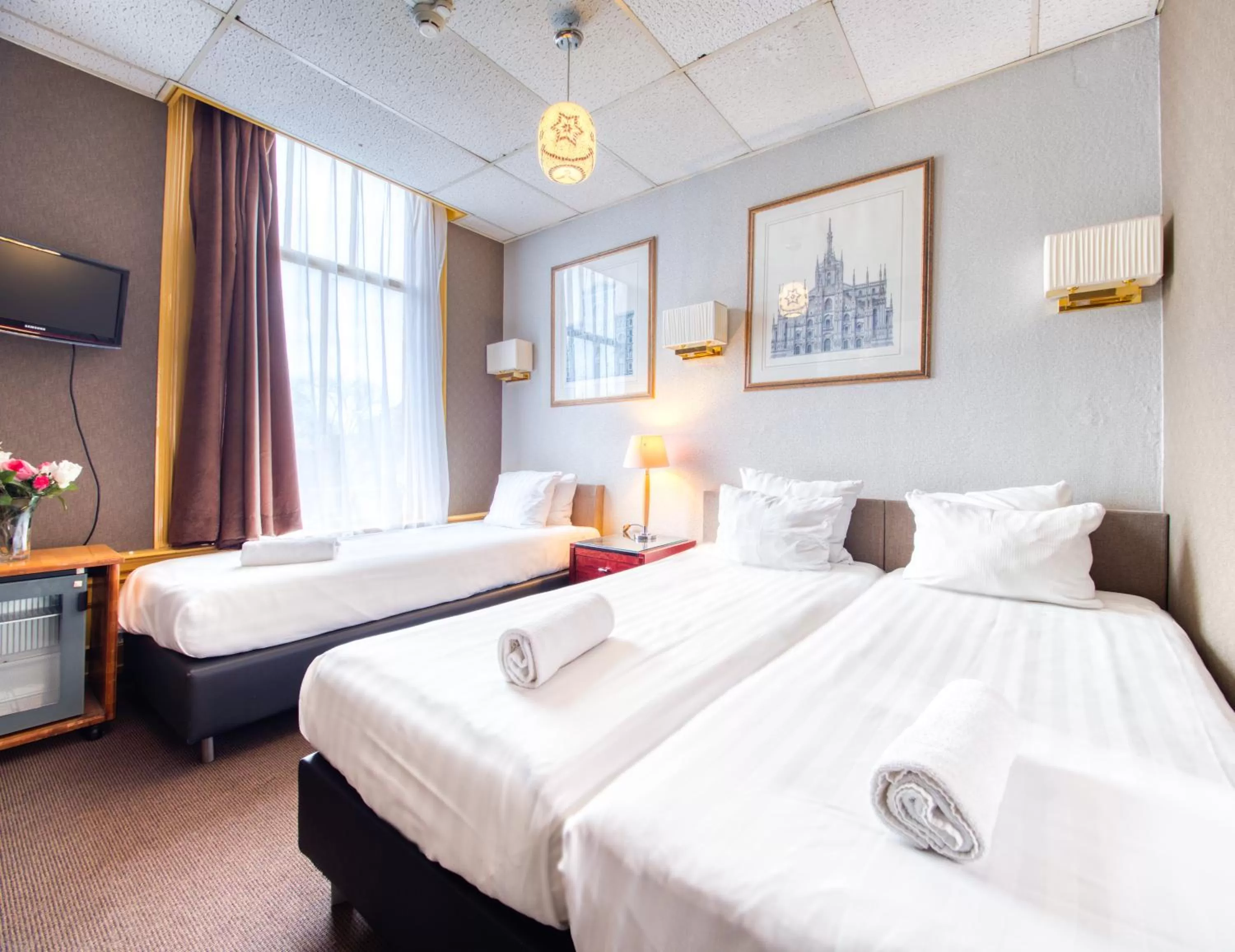 Photo of the whole room, Bed in Di-Ann City Centre Hotel