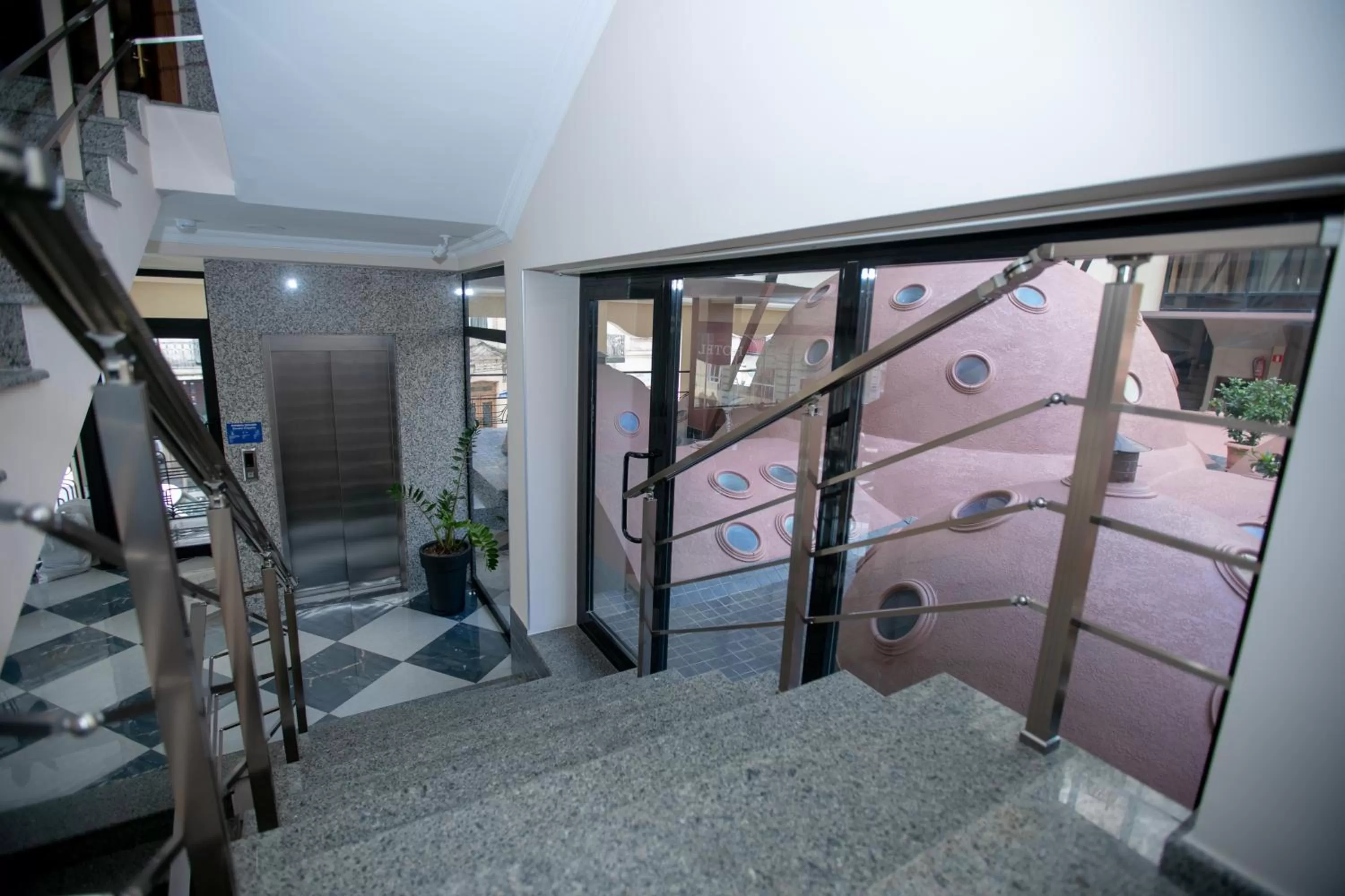 Area and facilities in Royal Venezia Hotel