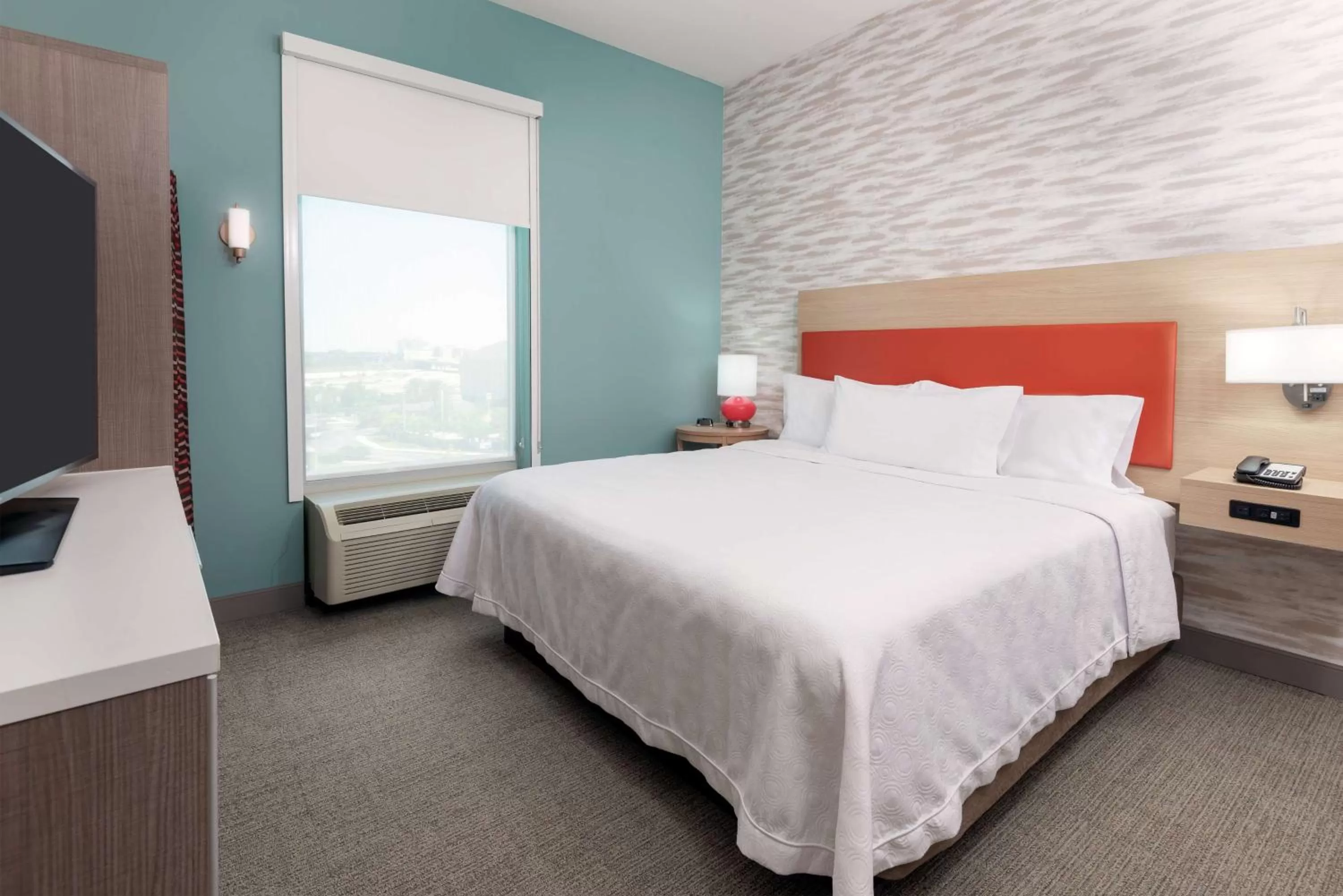 Bed in Home2 Suites By Hilton Orlando Near Universal