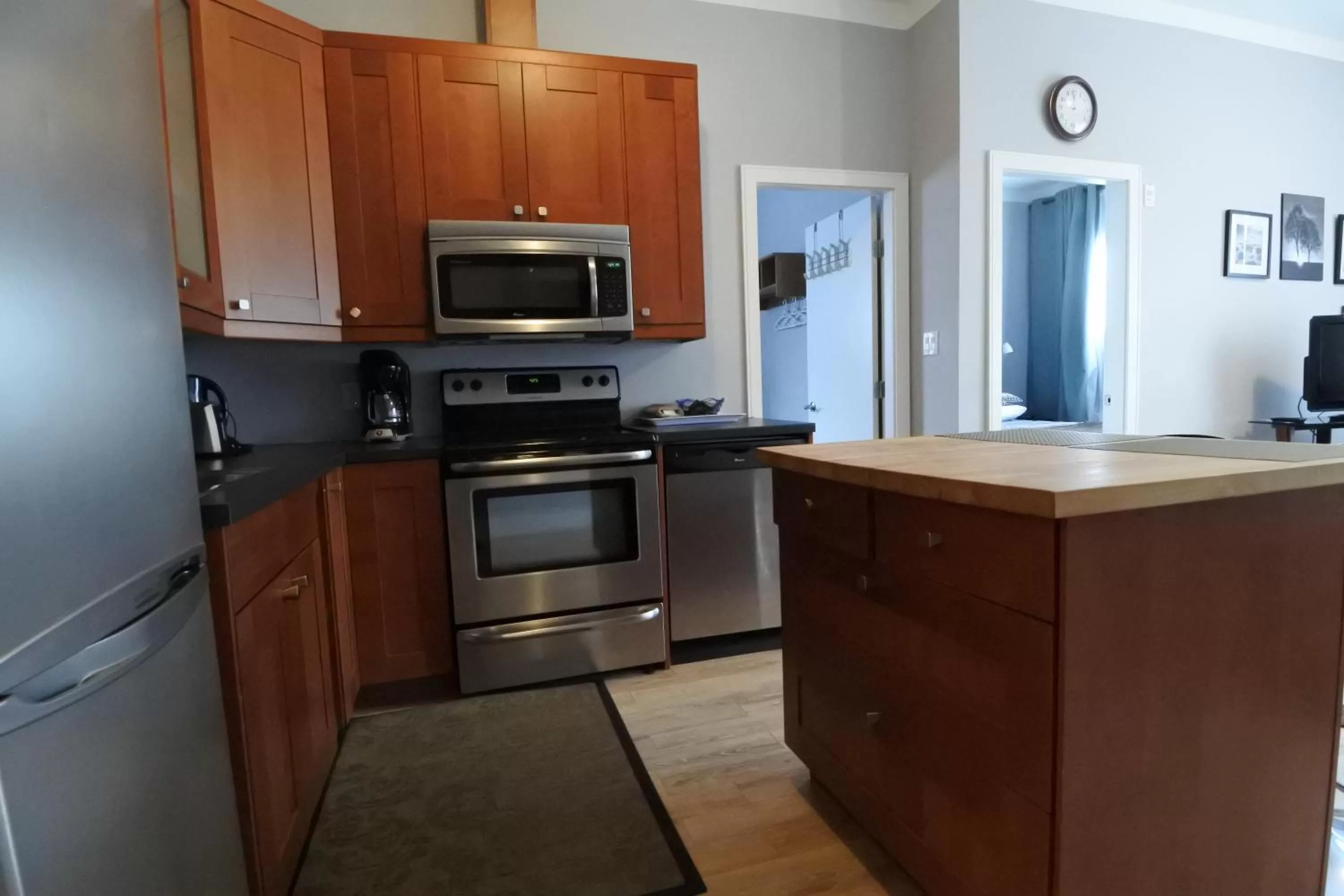 Kitchen or kitchenette in Black Rooster Guesthouse