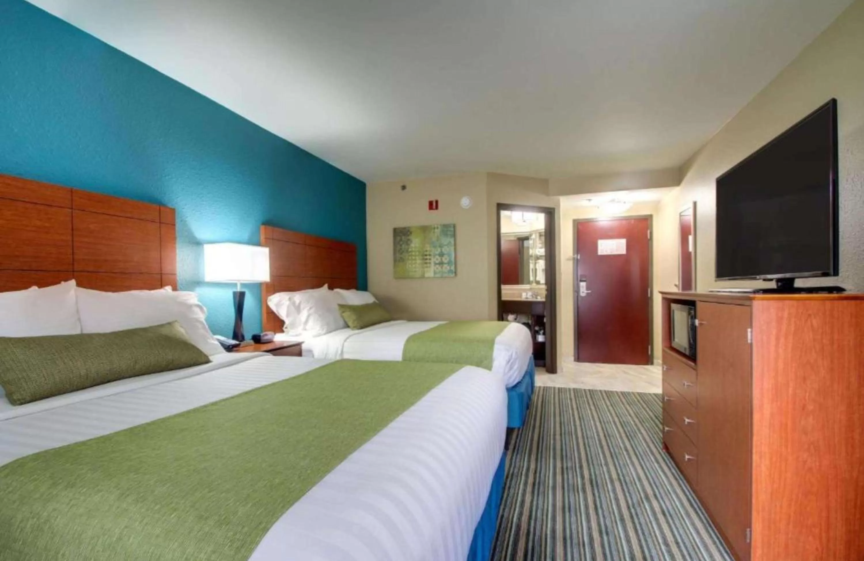 Bedroom, Bed in Best Western Eagles Inn