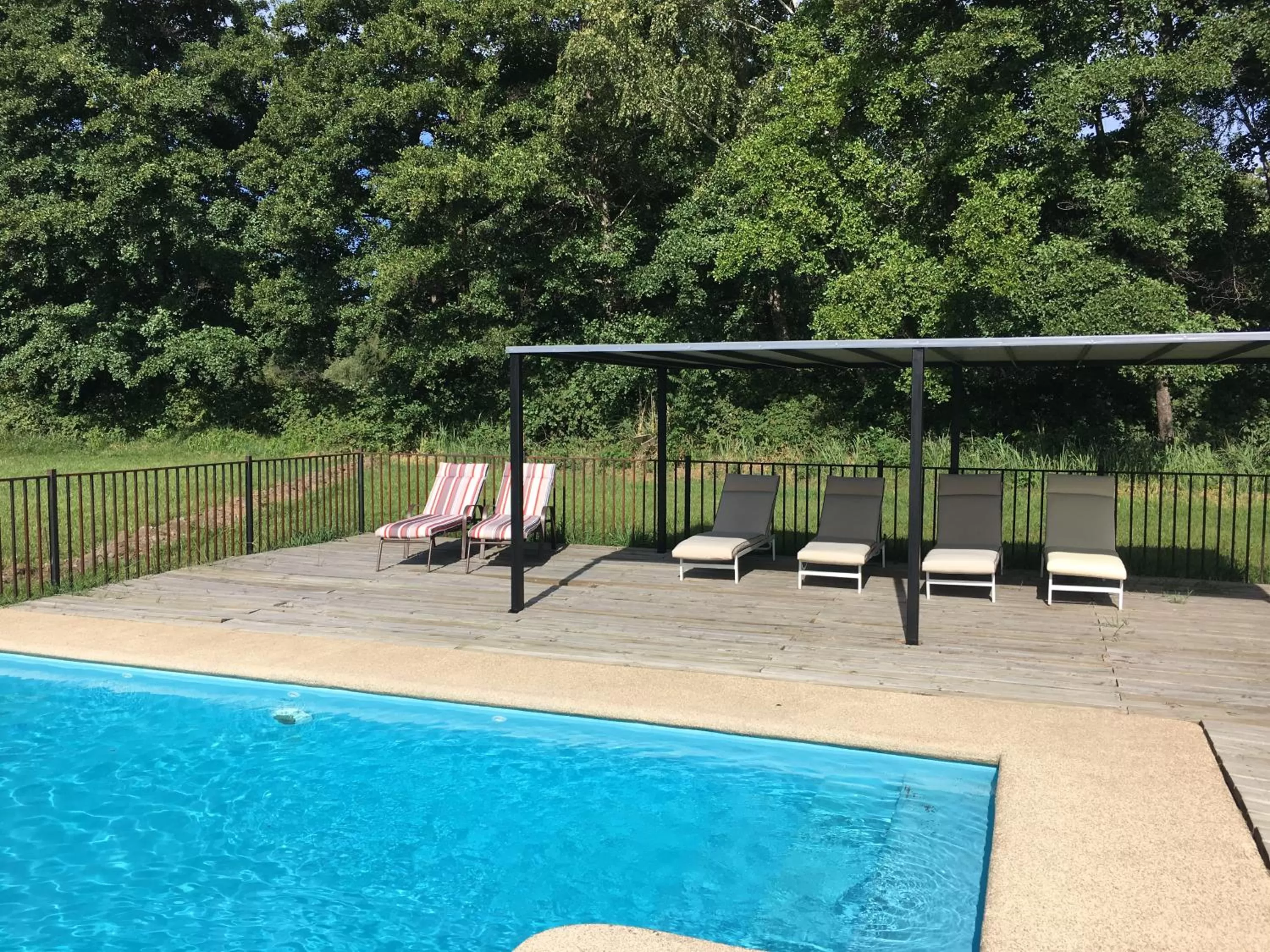 Swimming Pool in Hotel Salto Del Laja