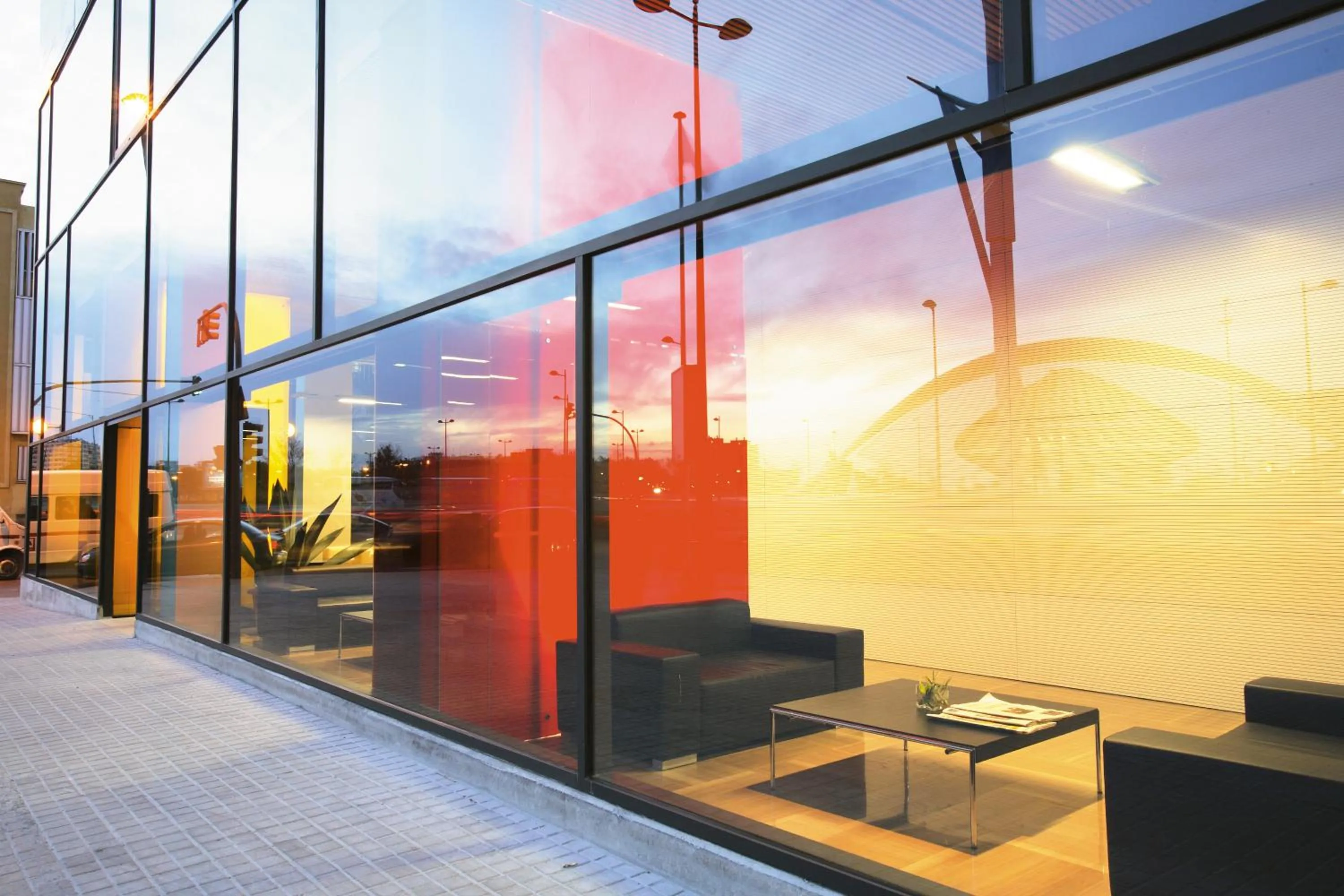 Communal lounge/ TV room in Barceló Valencia