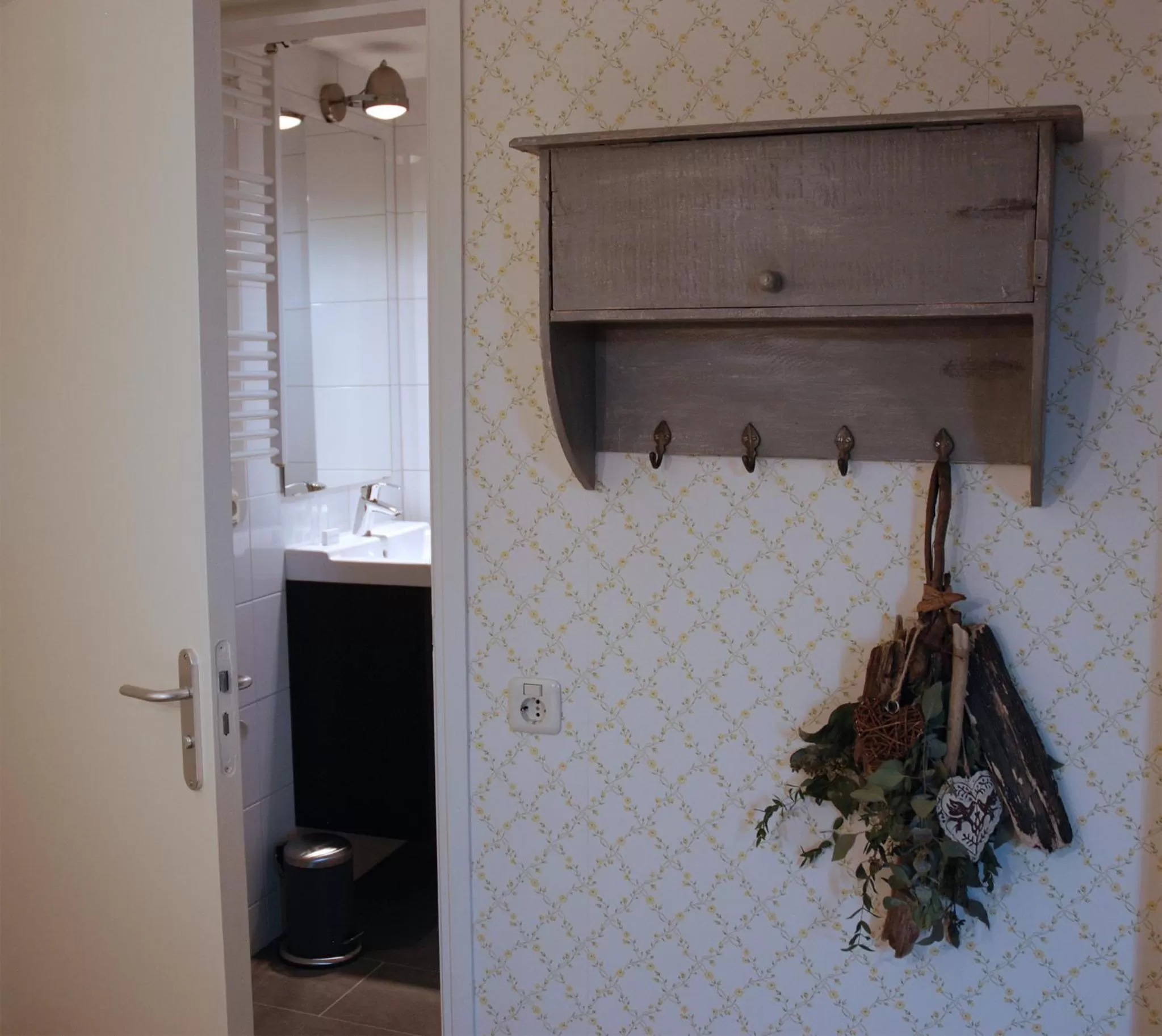 Decorative detail, TV/Entertainment Center in Bed en Breakfast VerdeSud