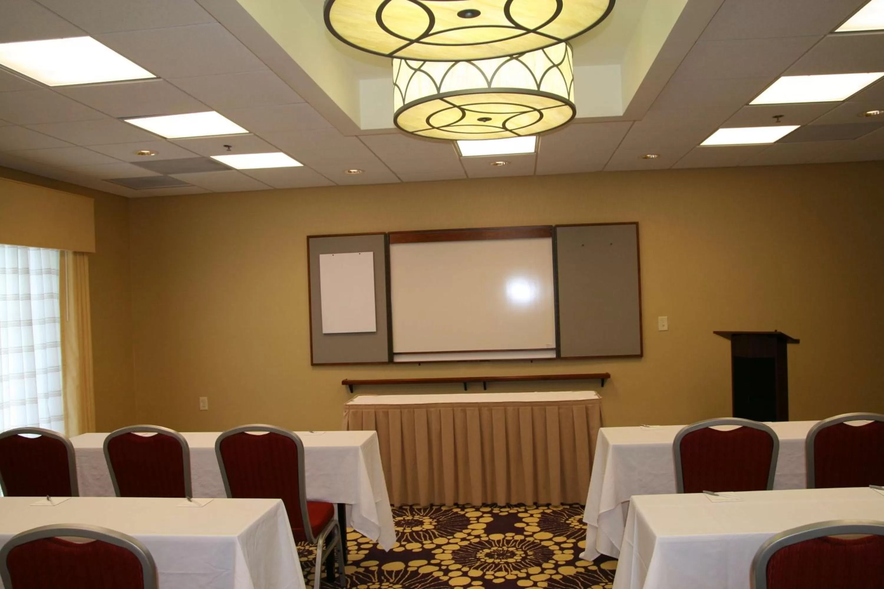 Meeting/conference room in Hampton Inn Richmond - Airport
