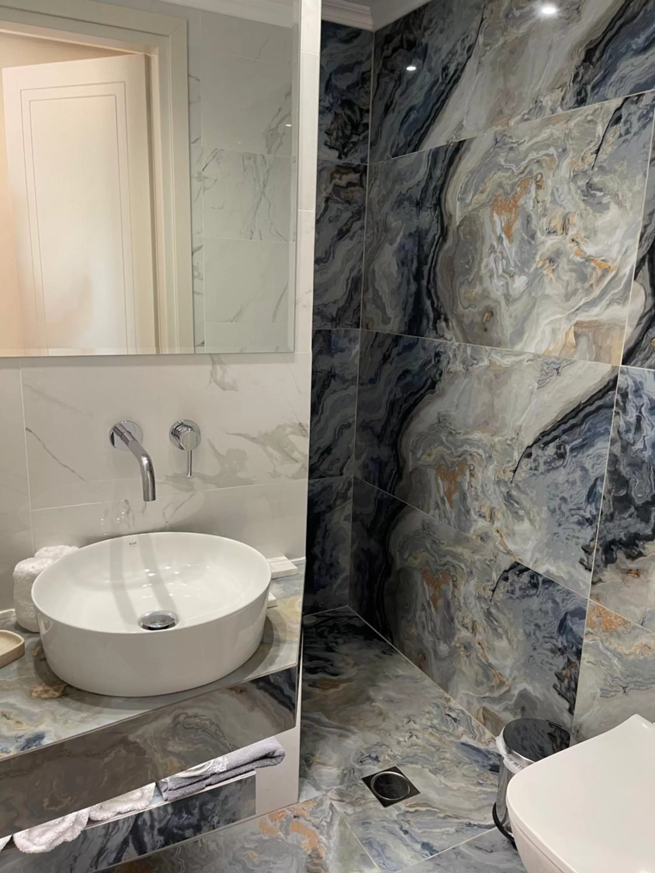 Shower in Aesthesis Arxontiko Luxury Rooms