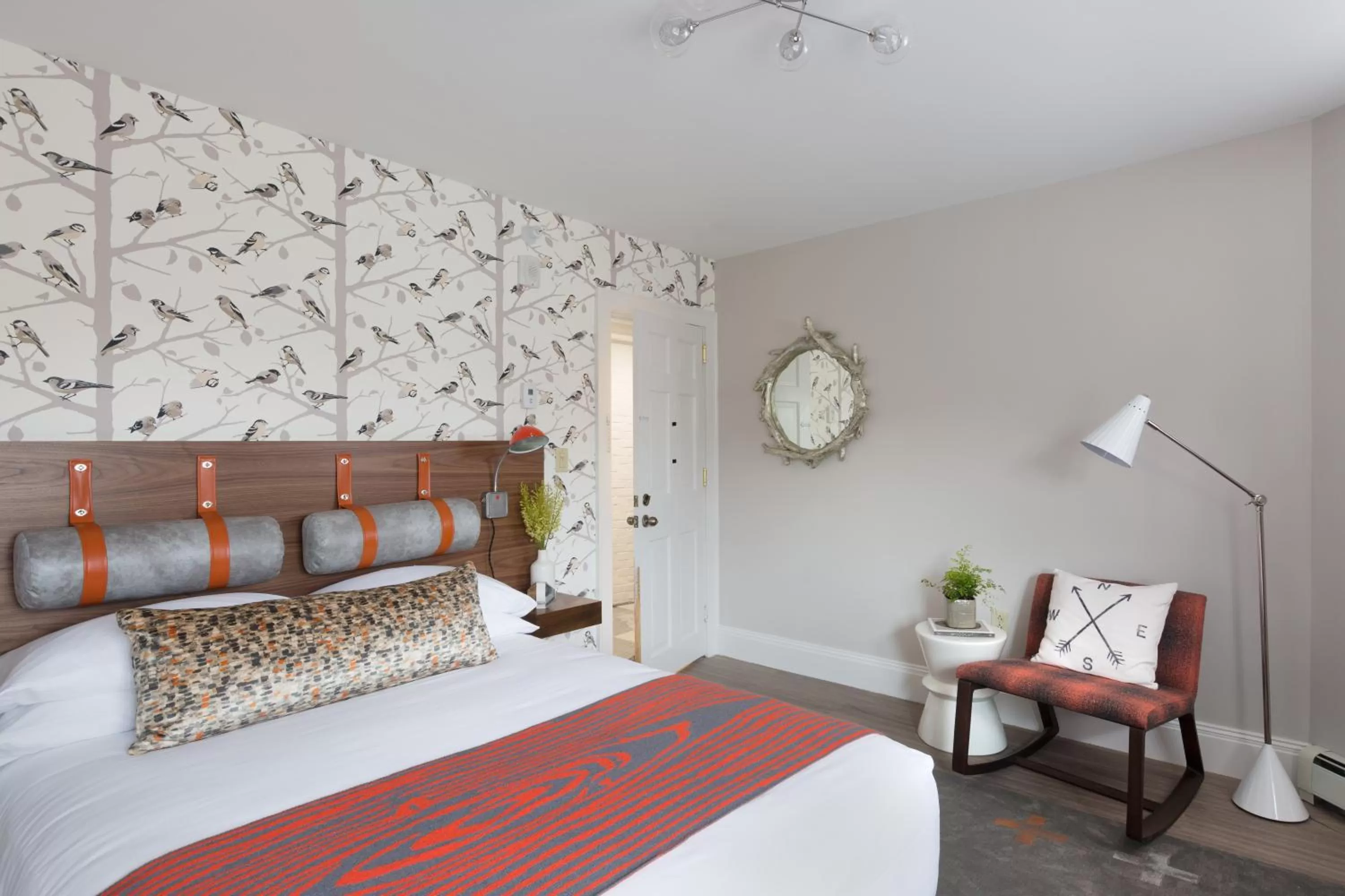 Decorative detail, Bed in Field Guide Lodge