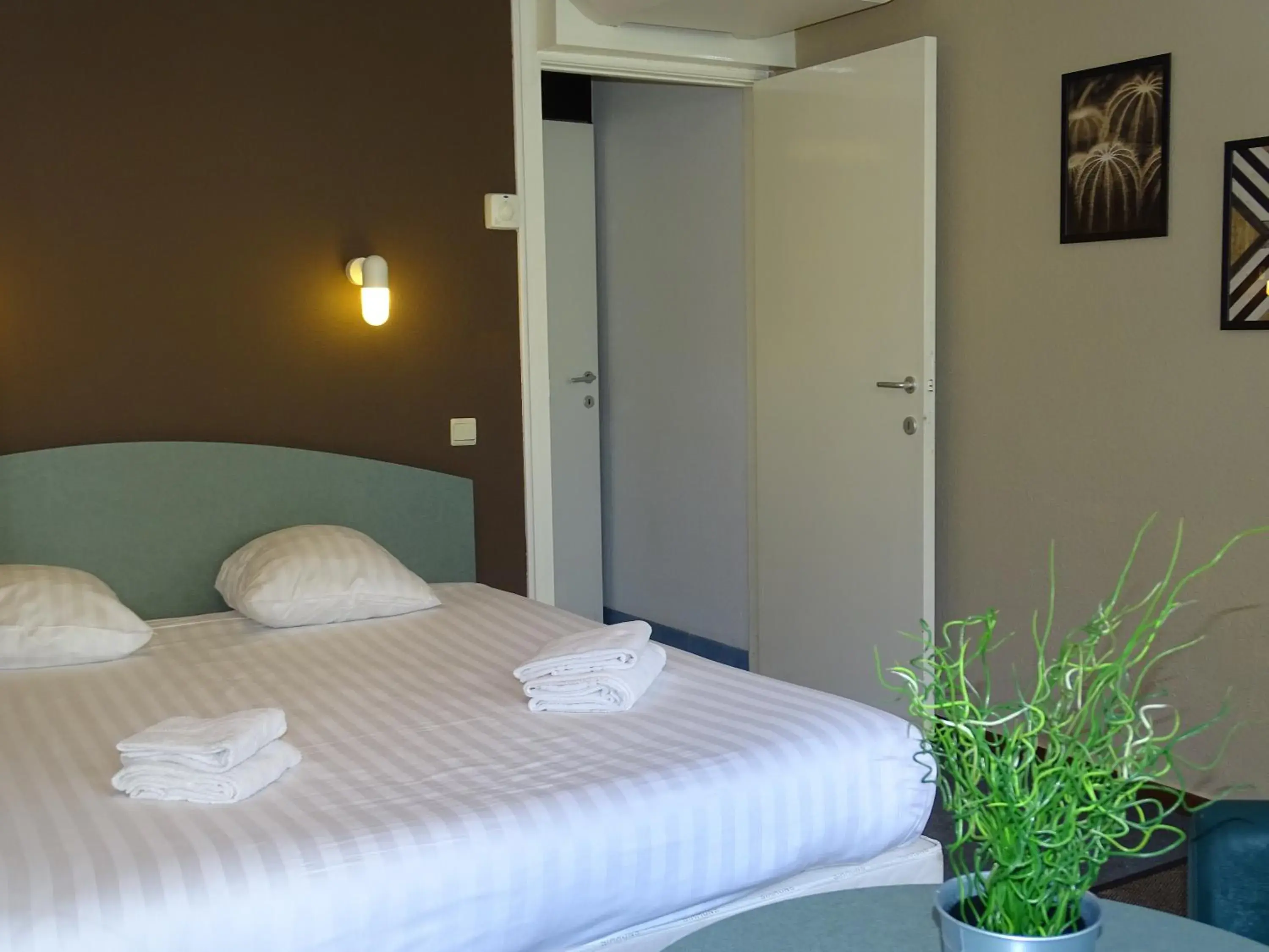 Double Room in Value Stay Bruges Double Room in Value Stay Bruges