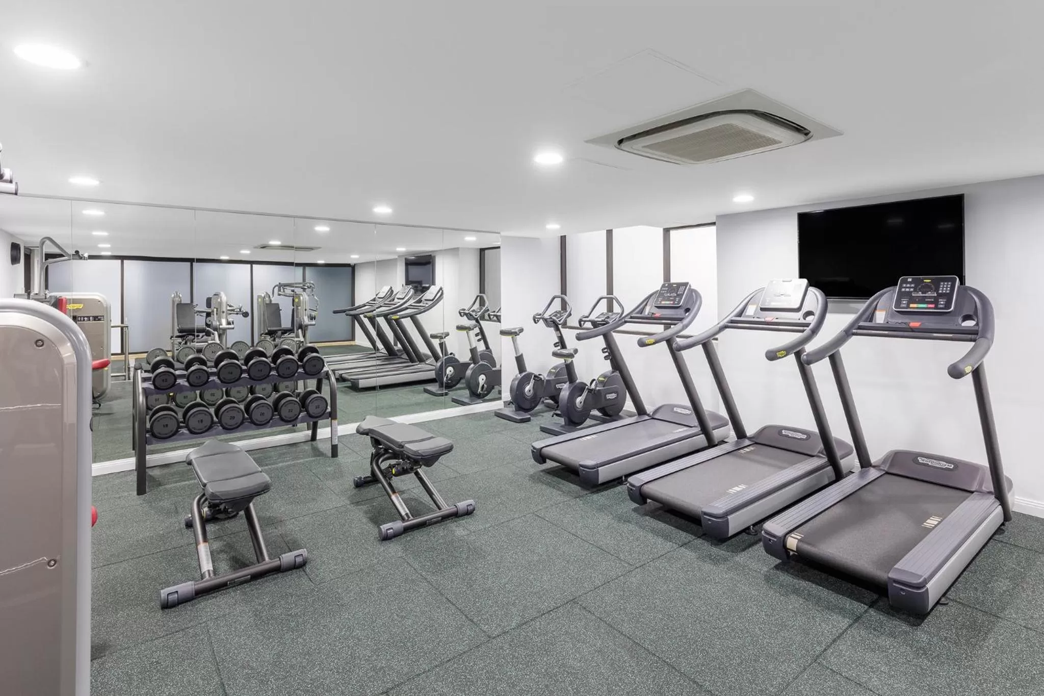 Fitness centre/facilities in Meriton Suites Church Street, Parramatta