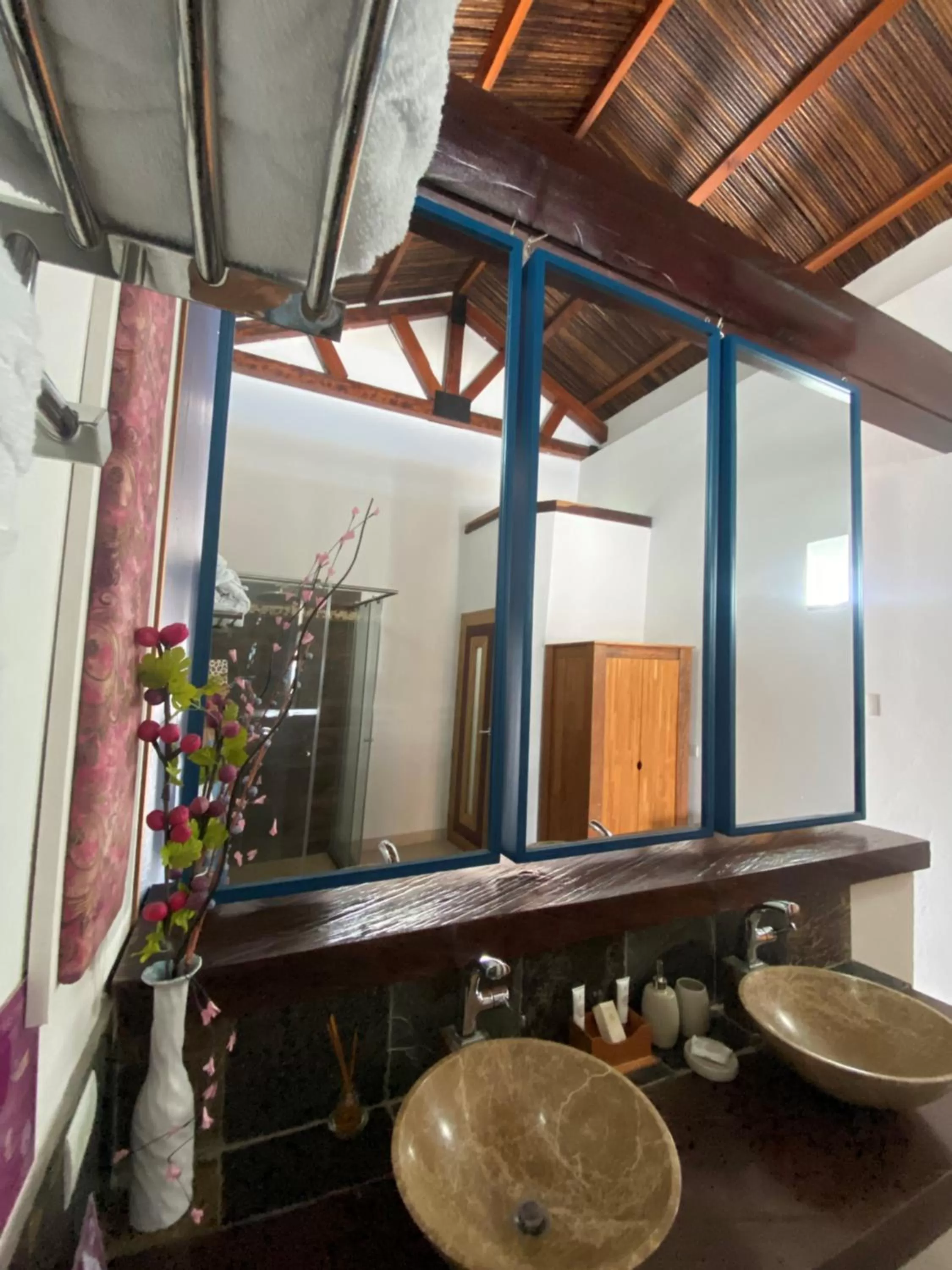 Bathroom in Casa de Leda, a Kali Hotel