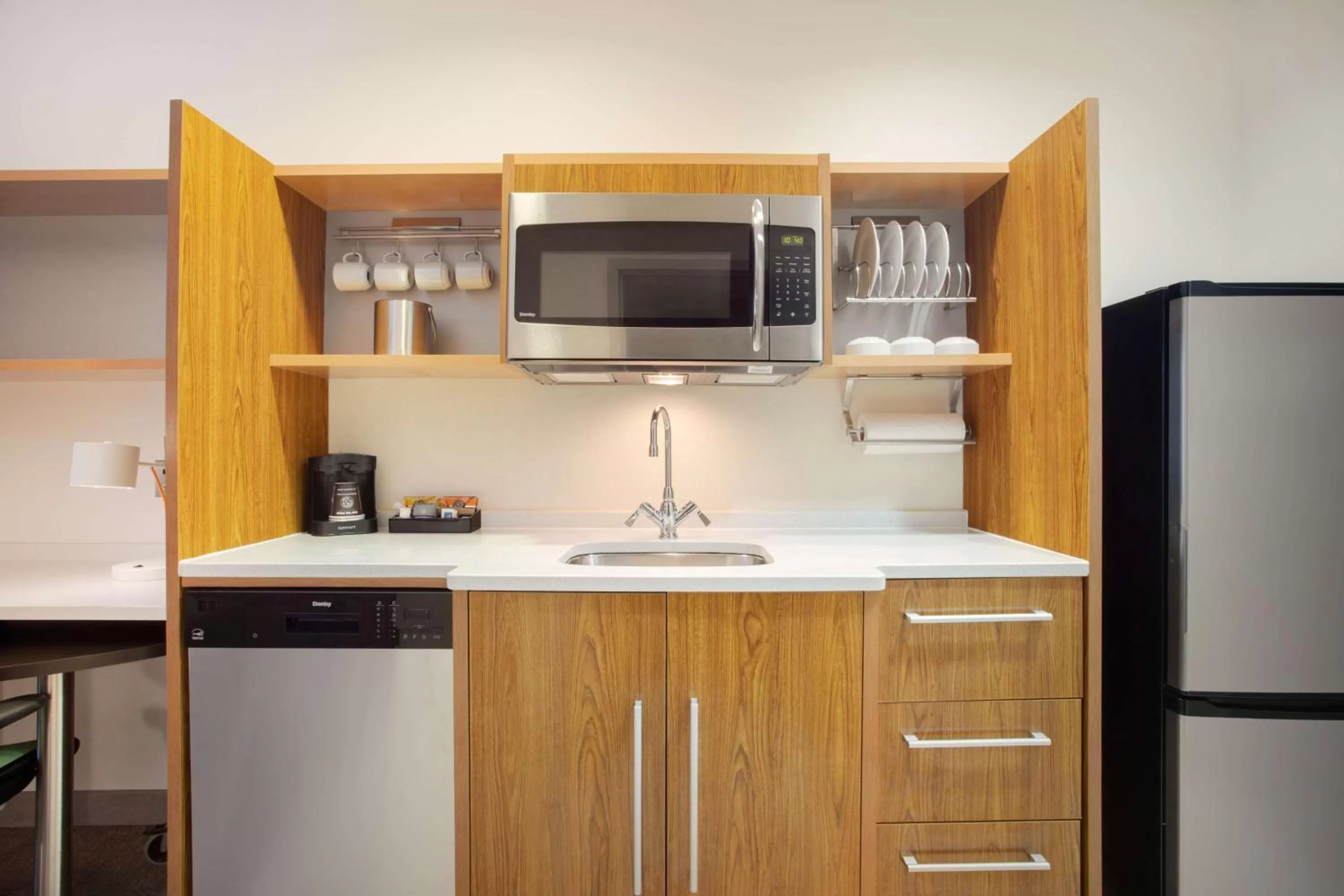 Kitchen or kitchenette in Home2 Suites Charlotte I-77 South