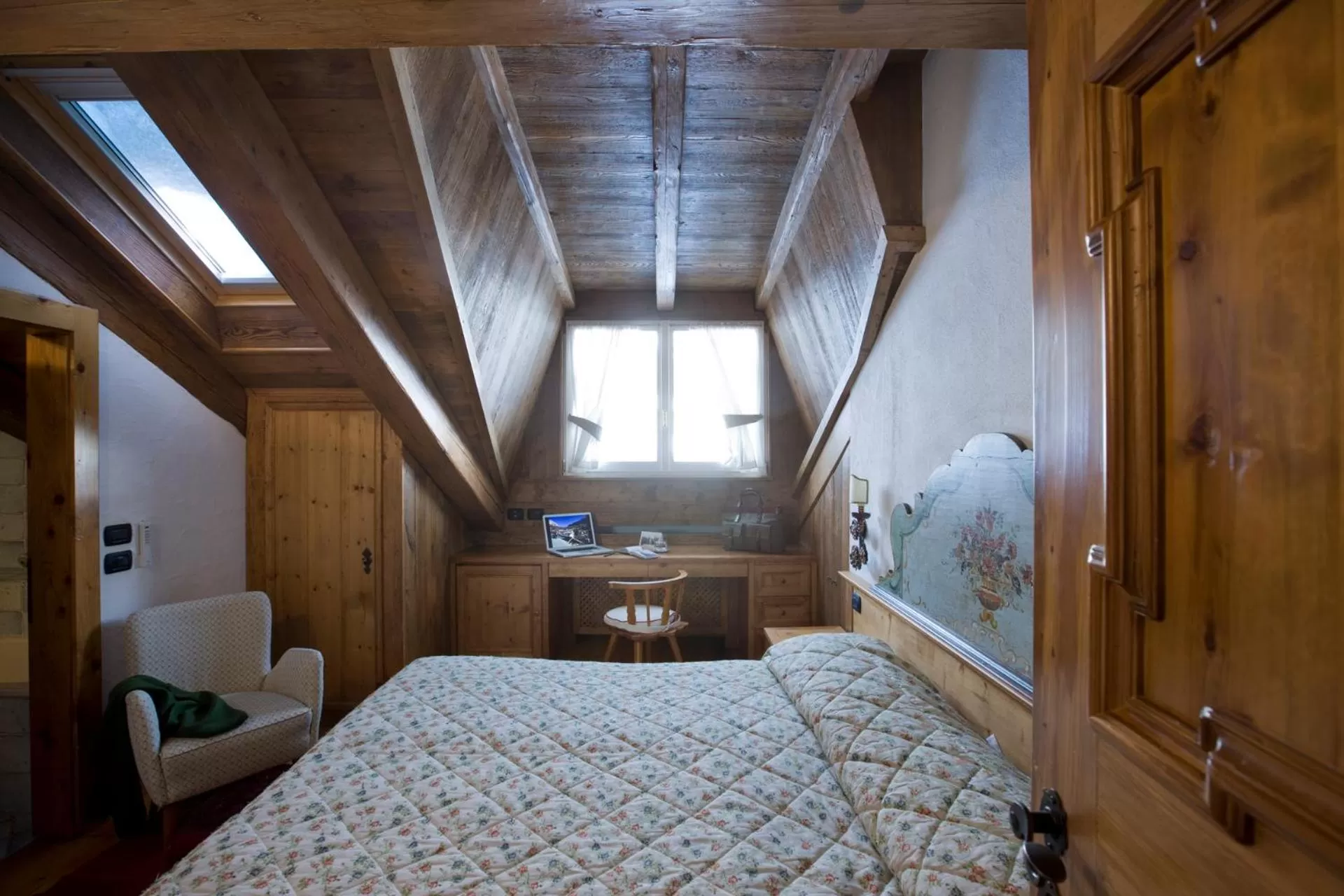 Bedroom, Bed in Hotel Cortina