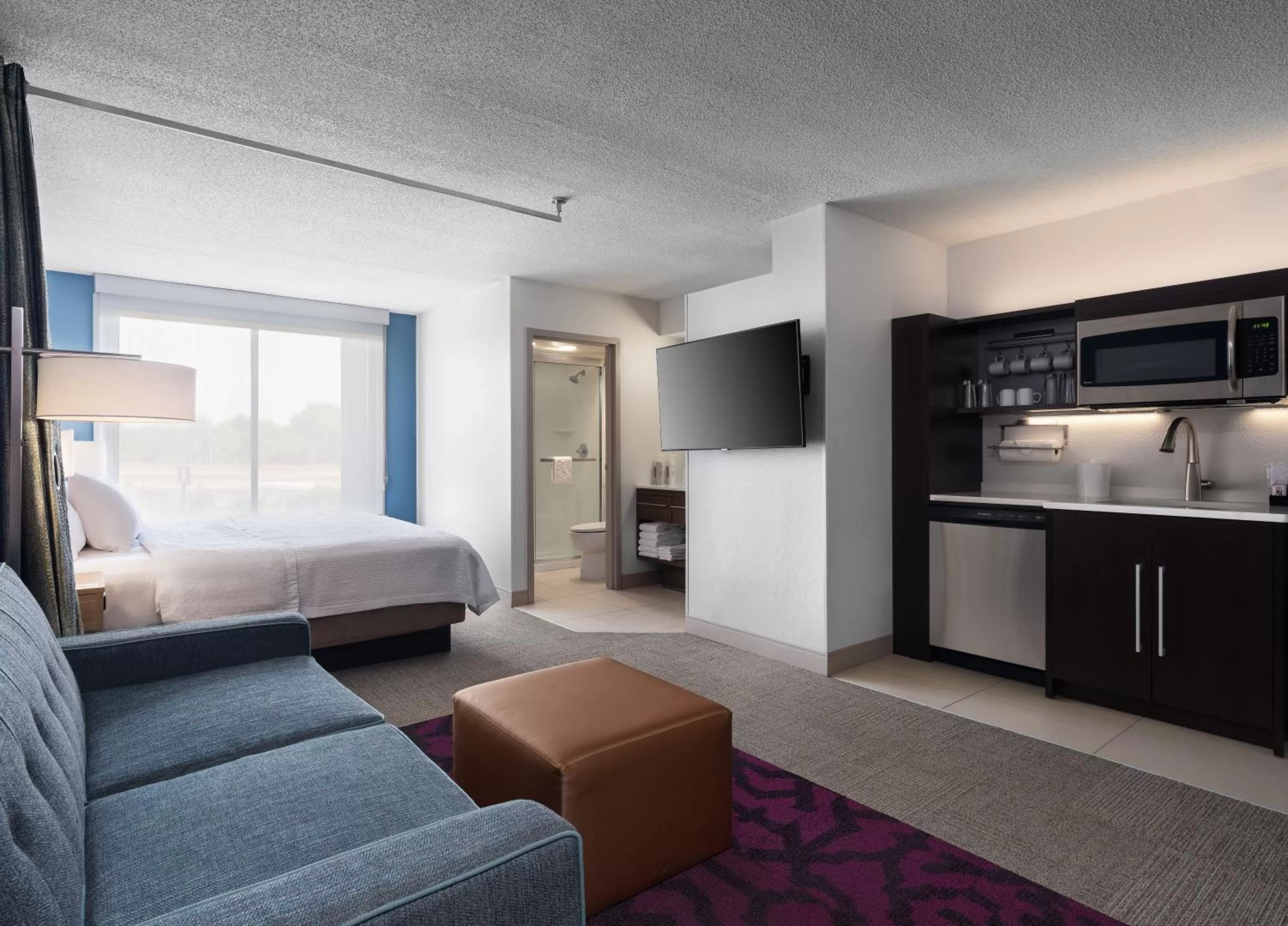 Bed in Home2 Suites by Hilton Indianapolis - Keystone Crossing