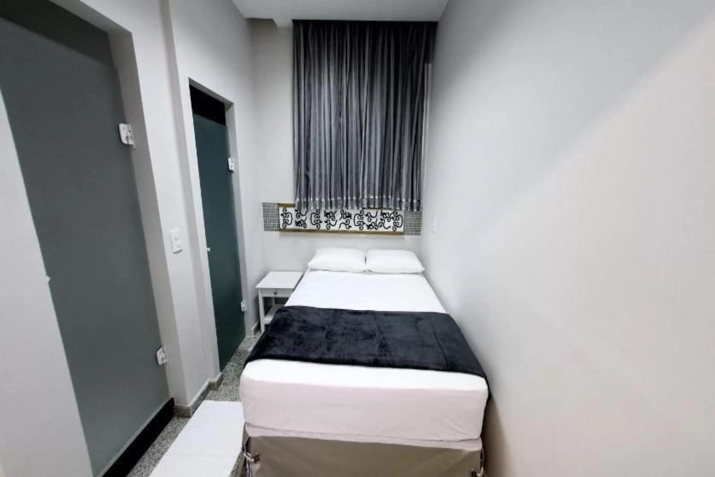 Bedroom, Bed in Compacto Hotel Alphaville Campinas