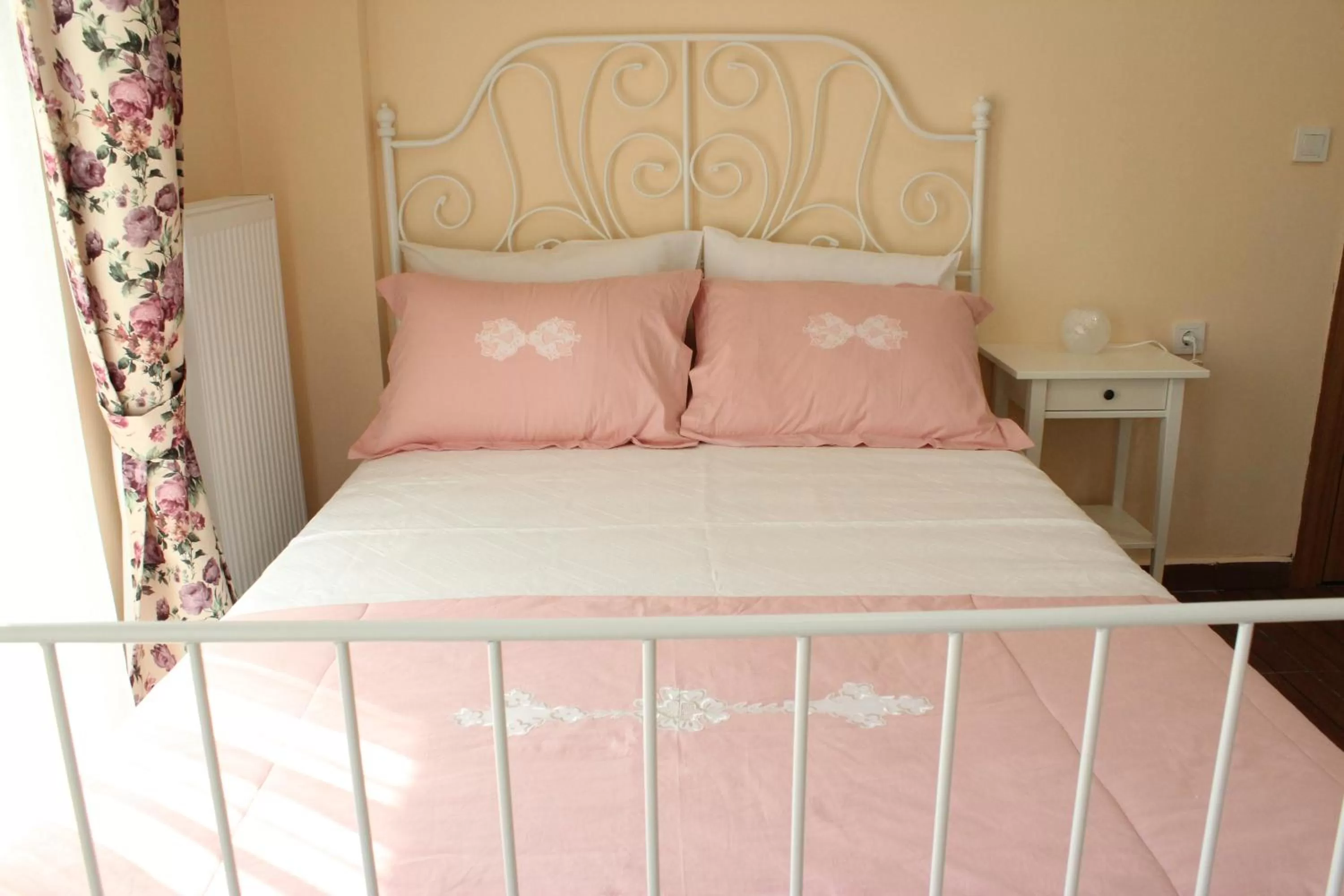 Photo of the whole room, Bed in Ede Apart Otel