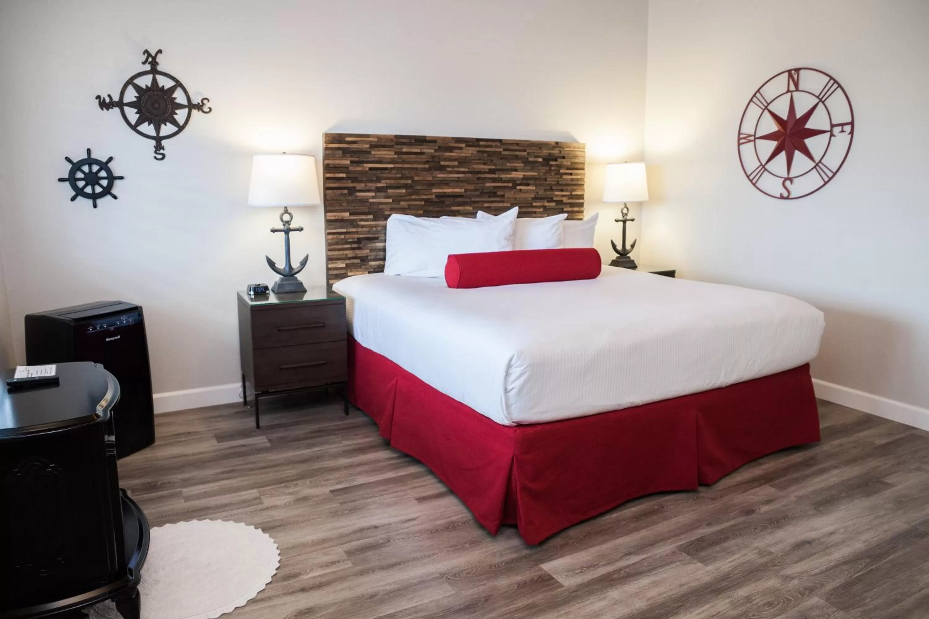 Bed in The Landing at Morro Bay