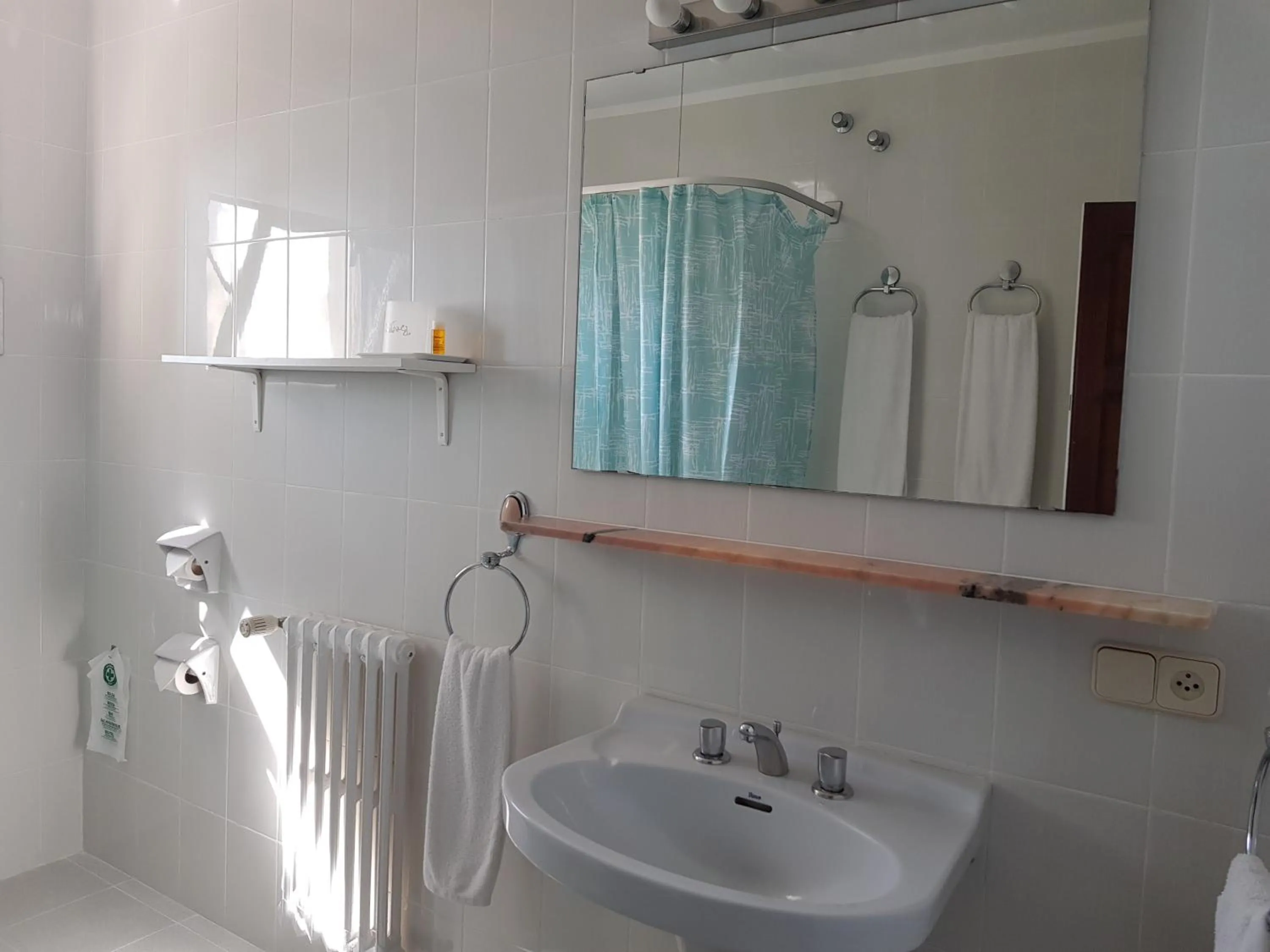 Bathroom in Hostal Sa Barraca - Adults Only