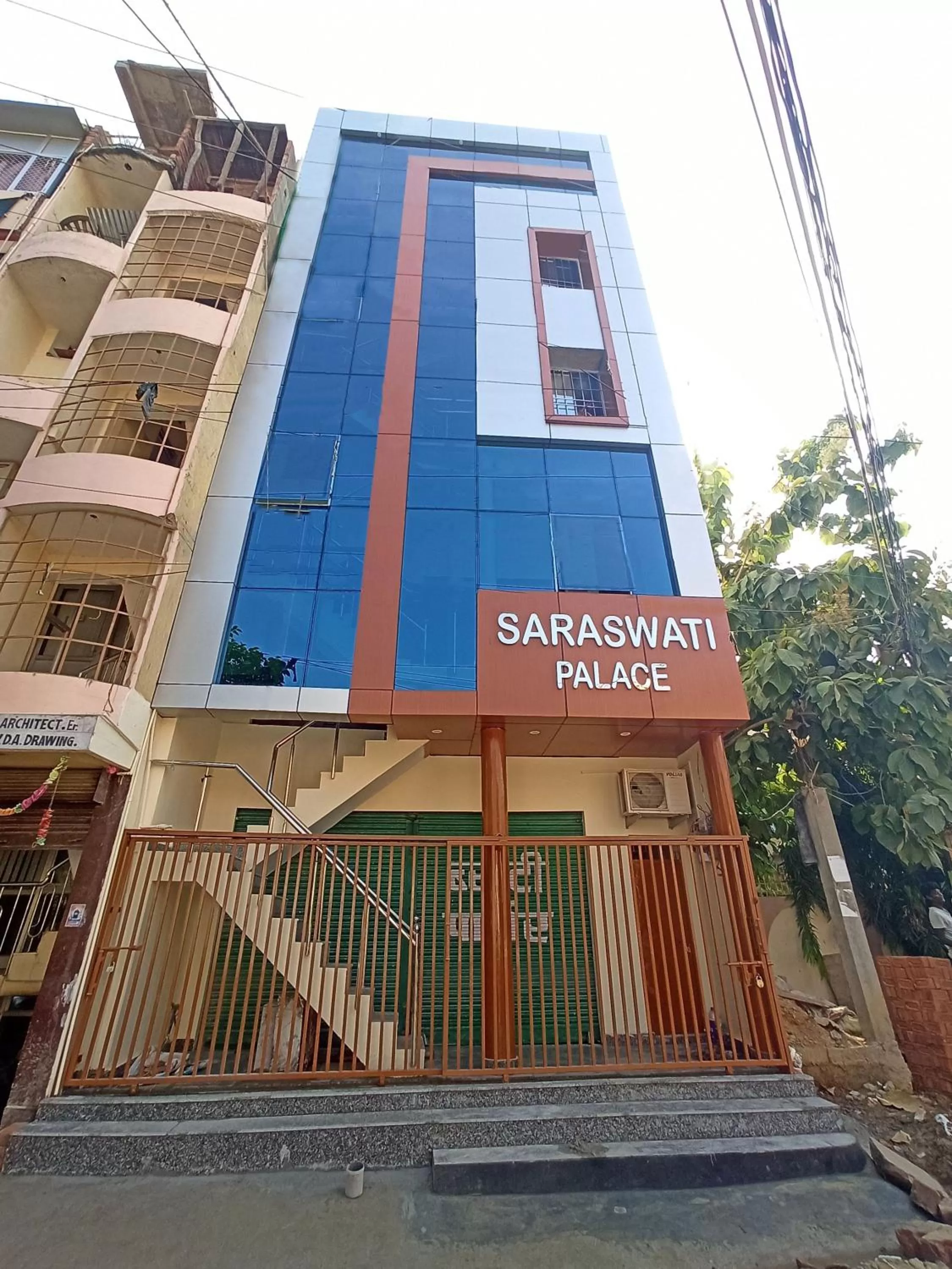 Property building, Facade/Entrance in Saraswati Palace