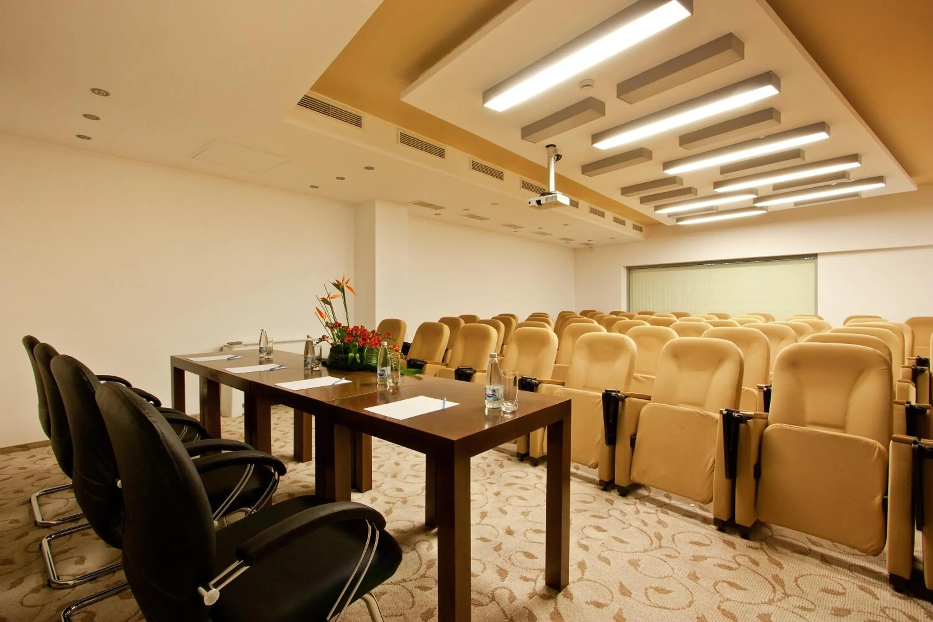 Business facilities in Earth & People Hotel & SPA - Free Parking & Swimming Pool