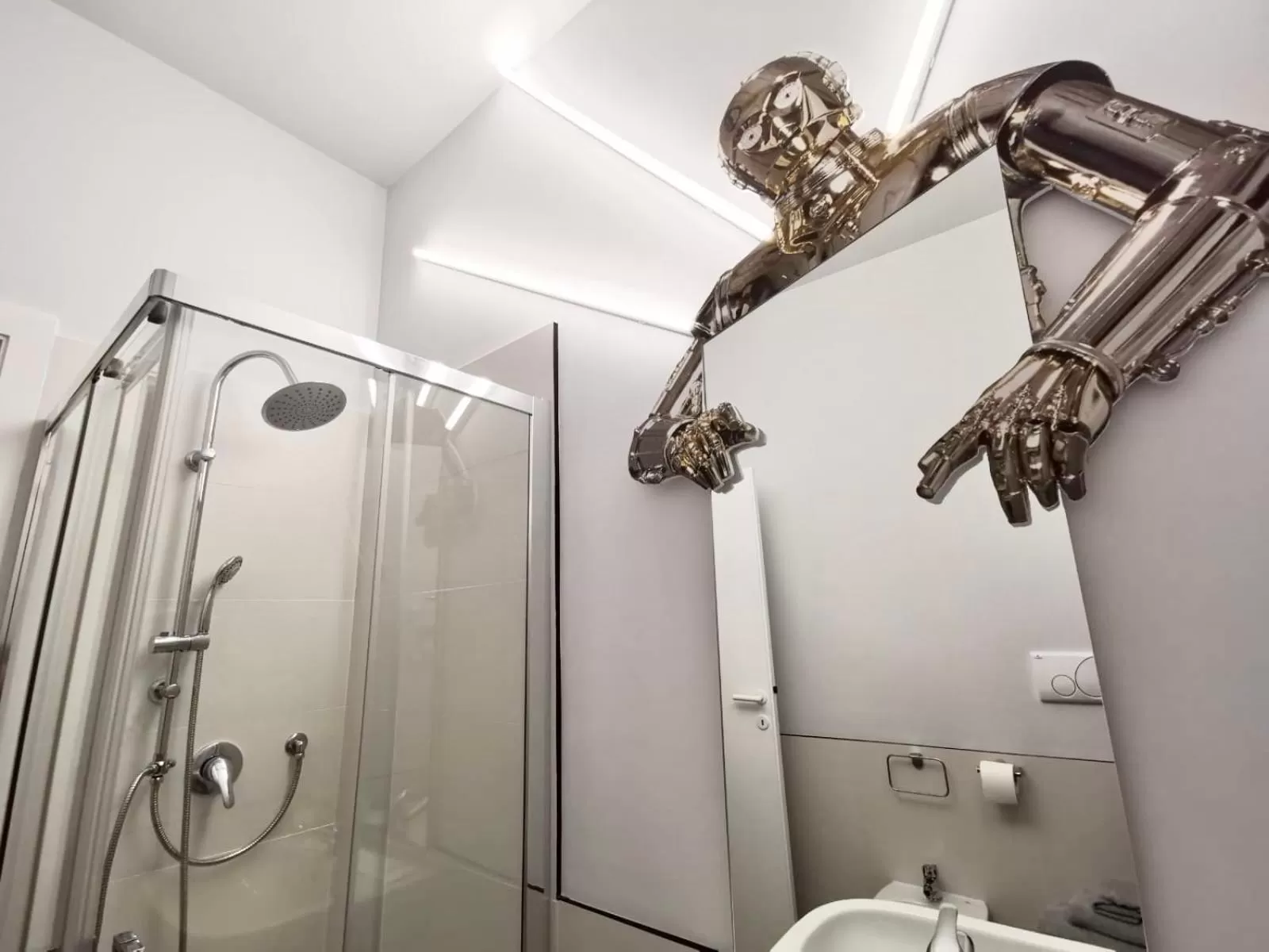 Shower in Red Carpet rooms