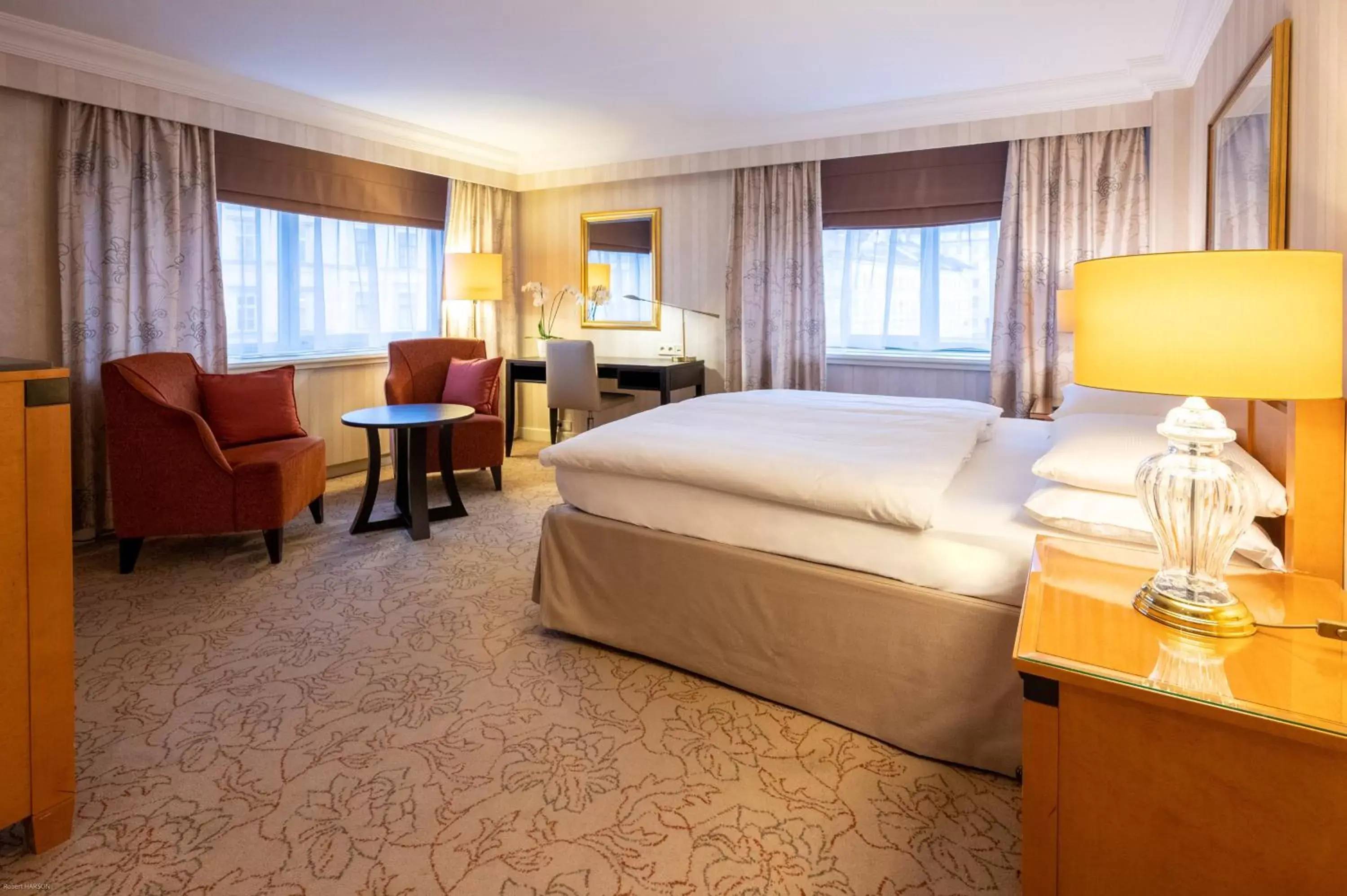 Premium King Room with City View in InterContinental Wien by IHG Premium King Room with City View in InterContinental Wien by IHG