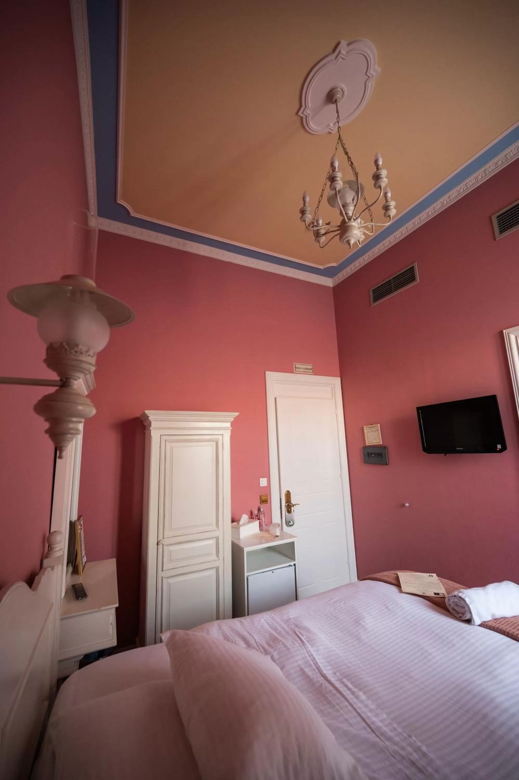 Bed in Boutique Hotel Anagennisis