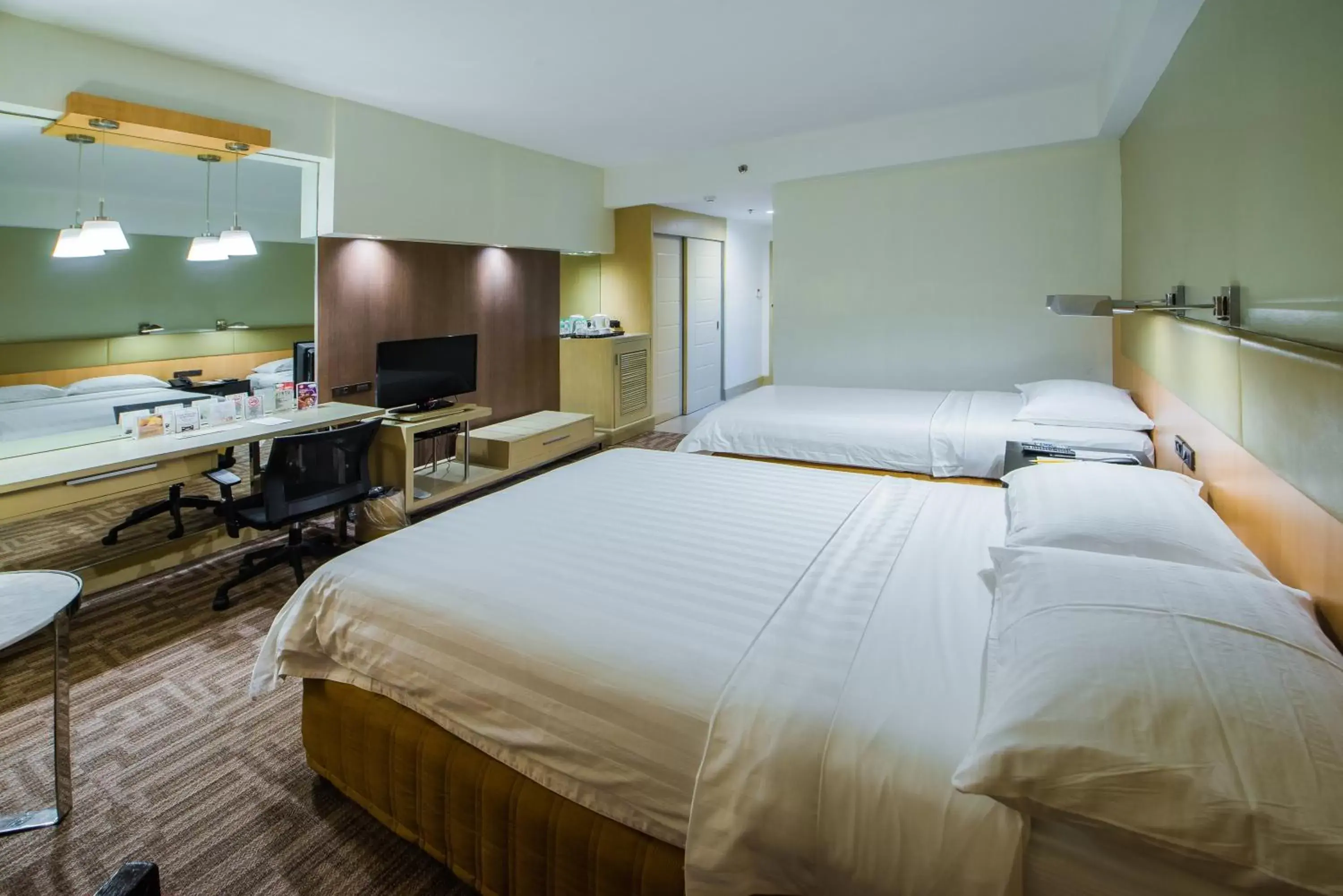 Super Deluxe Double Room in L'Fisher Hotel Bacolod Super Deluxe Double Room in L'Fisher Hotel Bacolod