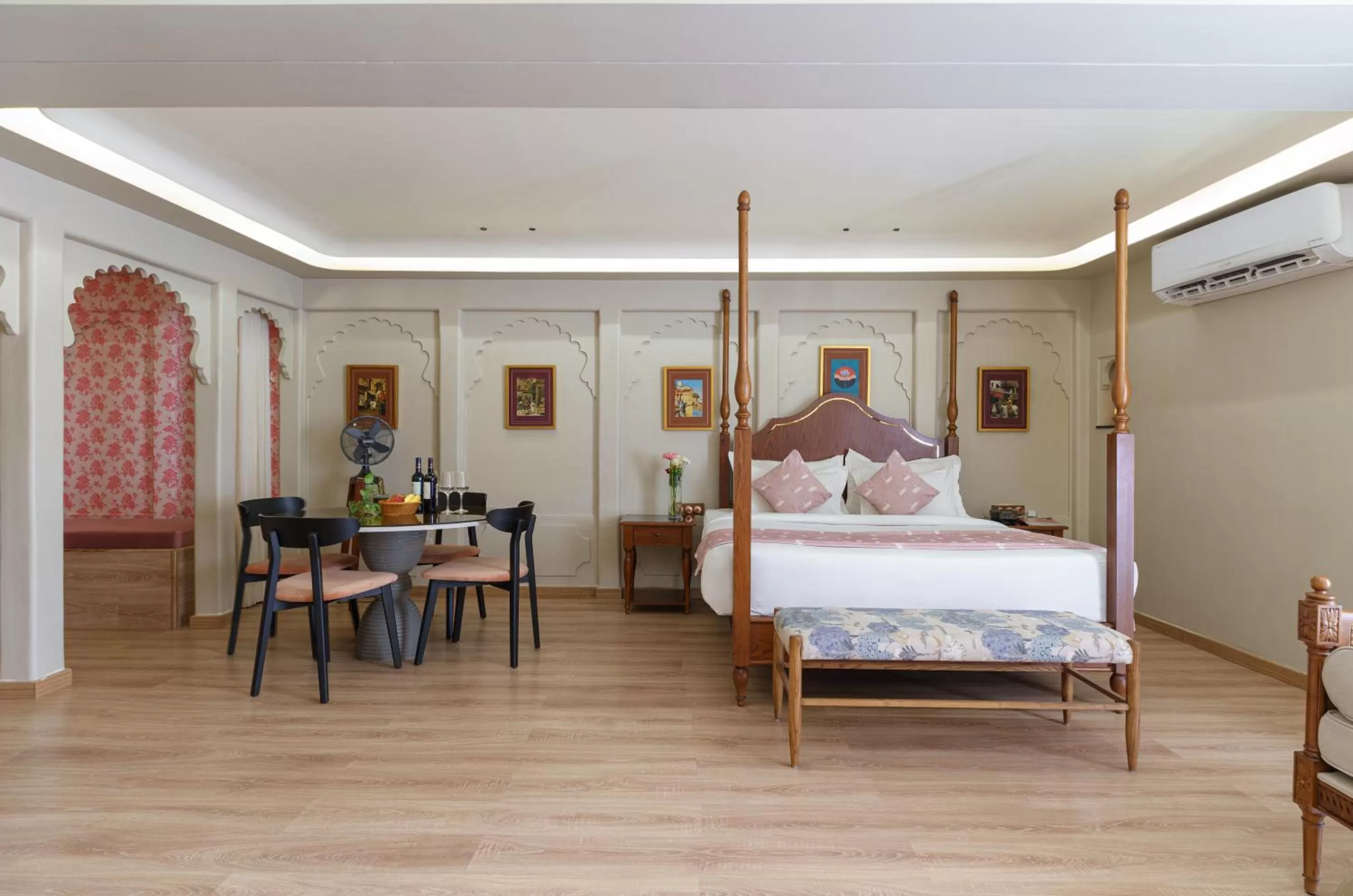 Bed in The Red Pier - My Downtown Hotels