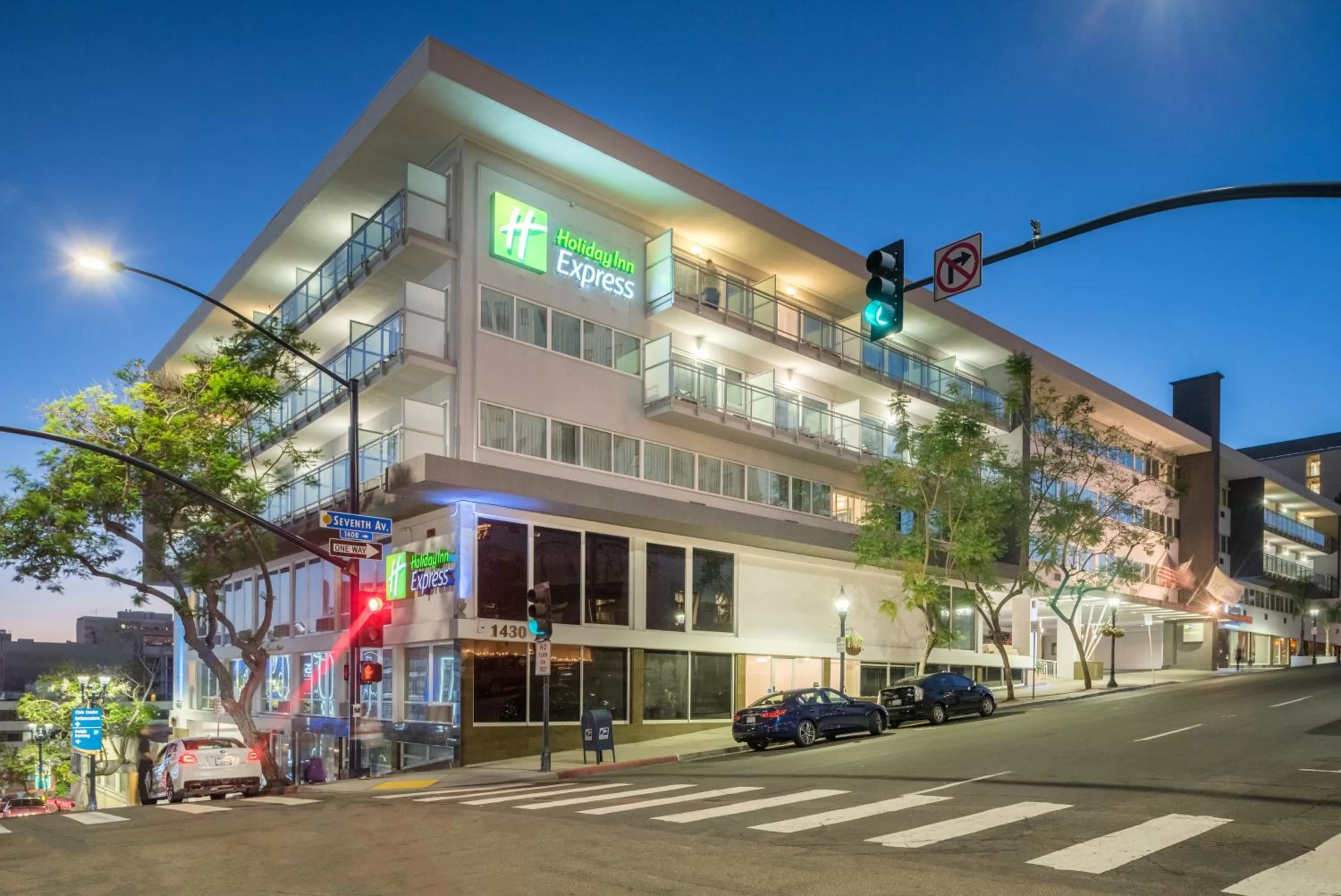 Property building in Holiday Inn Express - Downtown San Diego by IHG
