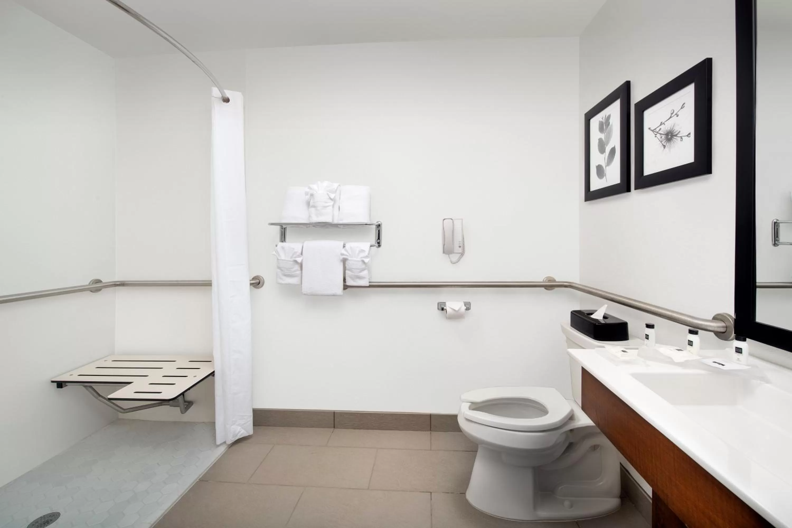 Shower in Country Inn & Suites by Radisson, Houston Intercontinental Airport East, TX