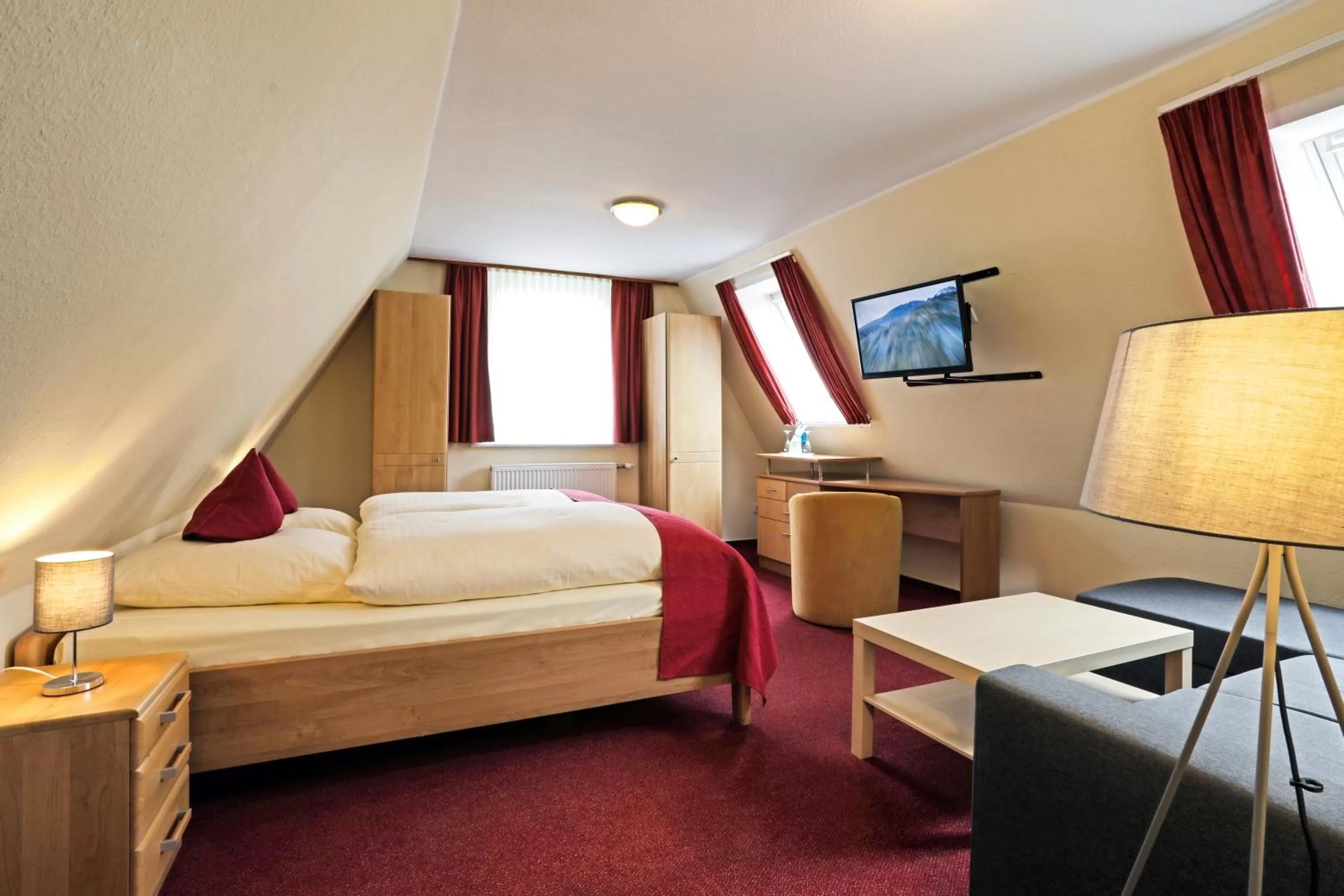 Photo of the whole room, Bed in Landhotel Albers