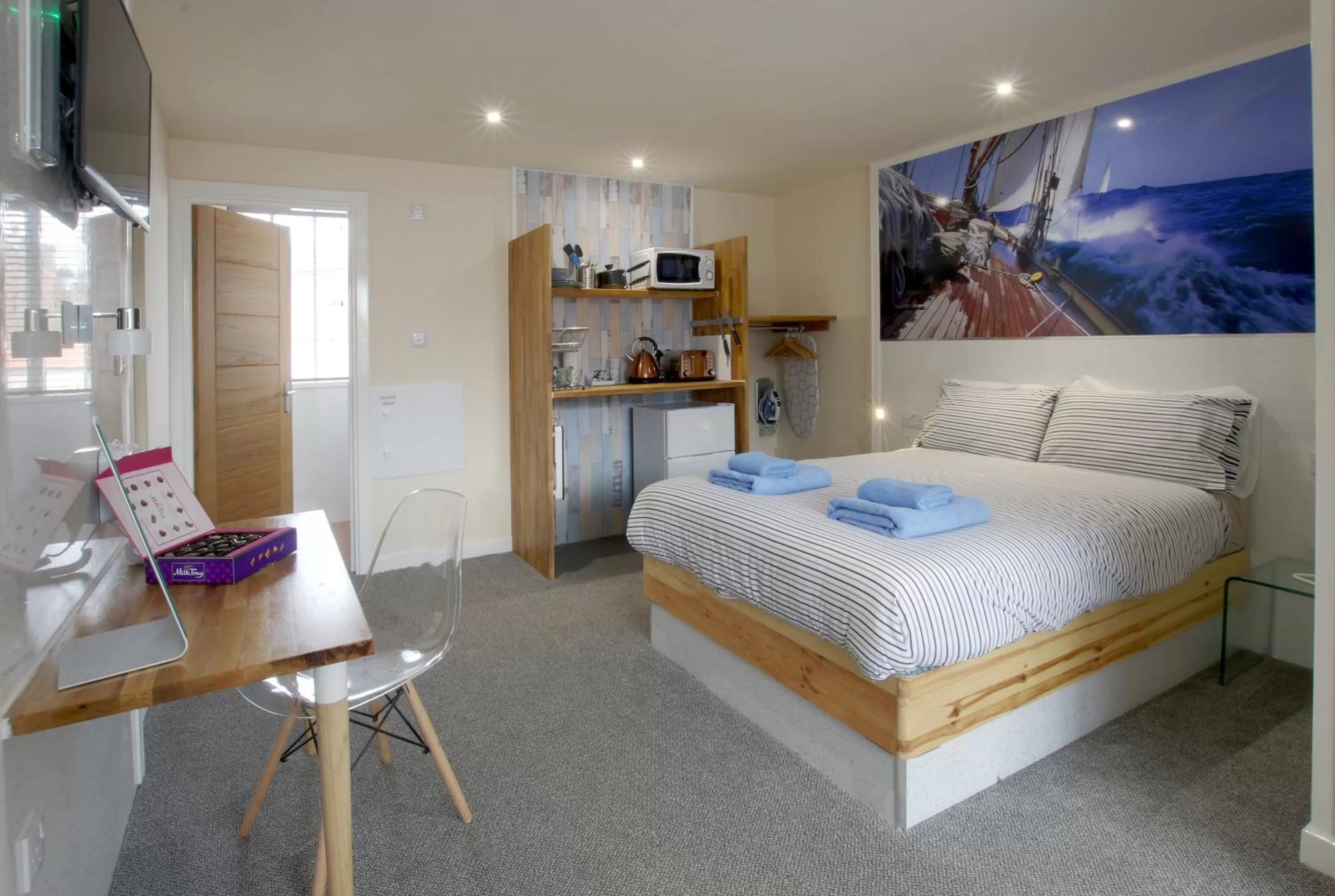 Bed in Silver Street Suites