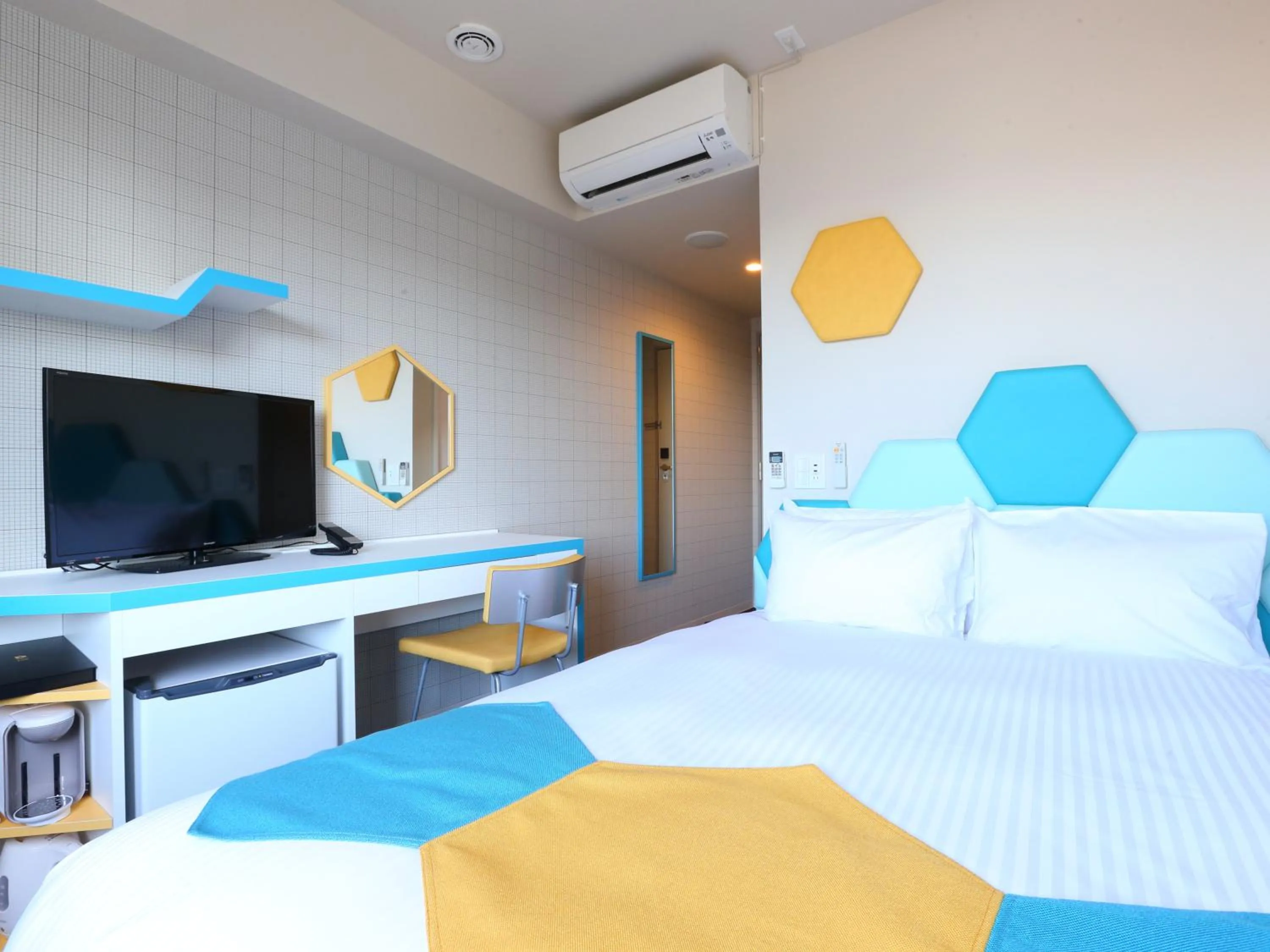 Bed in KOKO HOTEL Higashiosaka - formerly Hotel Wing International Select Higashi Osaka