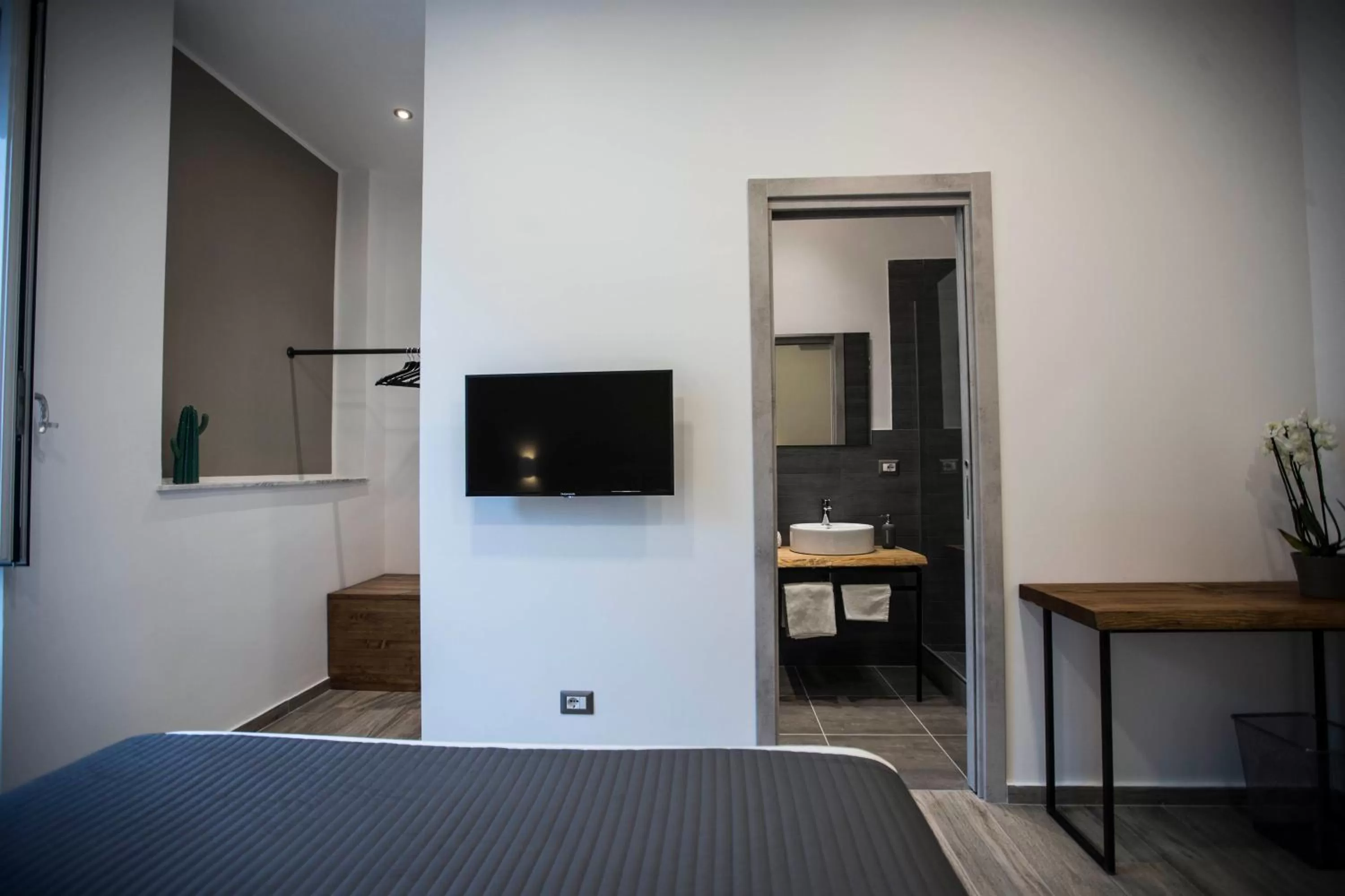 Bathroom, Bed in GB Central Station Napoli