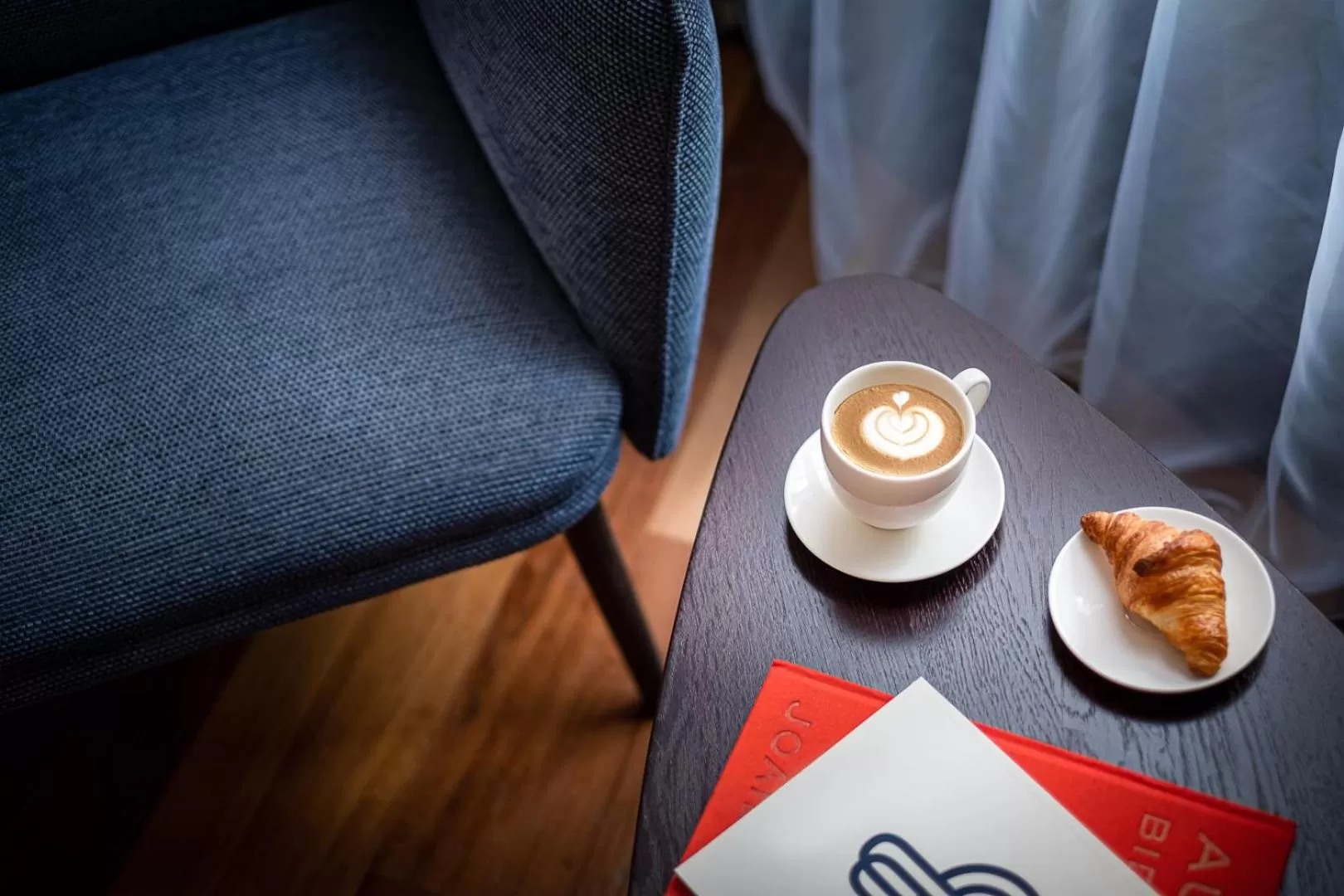 Coffee/tea facilities in Hôtel Le Walt by Inwood Hotels