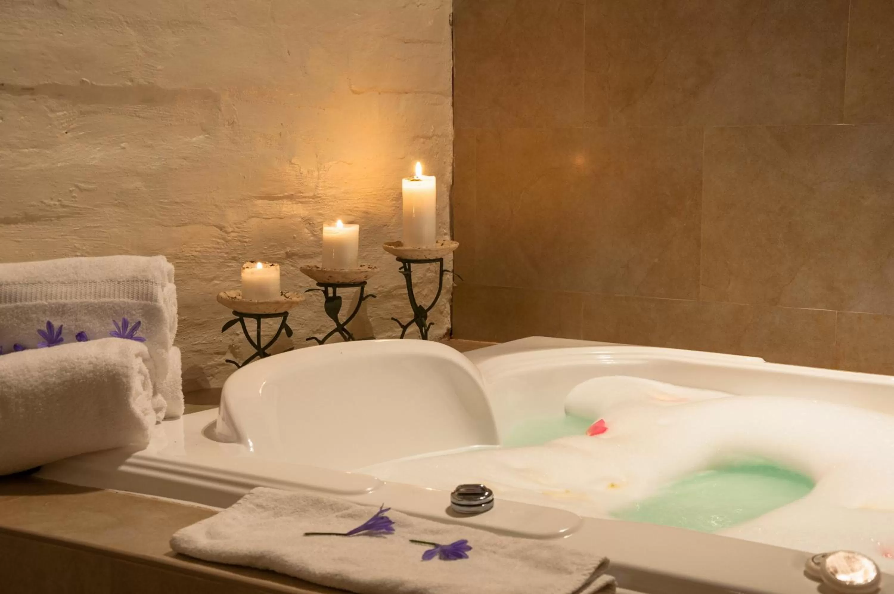 Bathroom in Hotel Hacienda Abraspungo