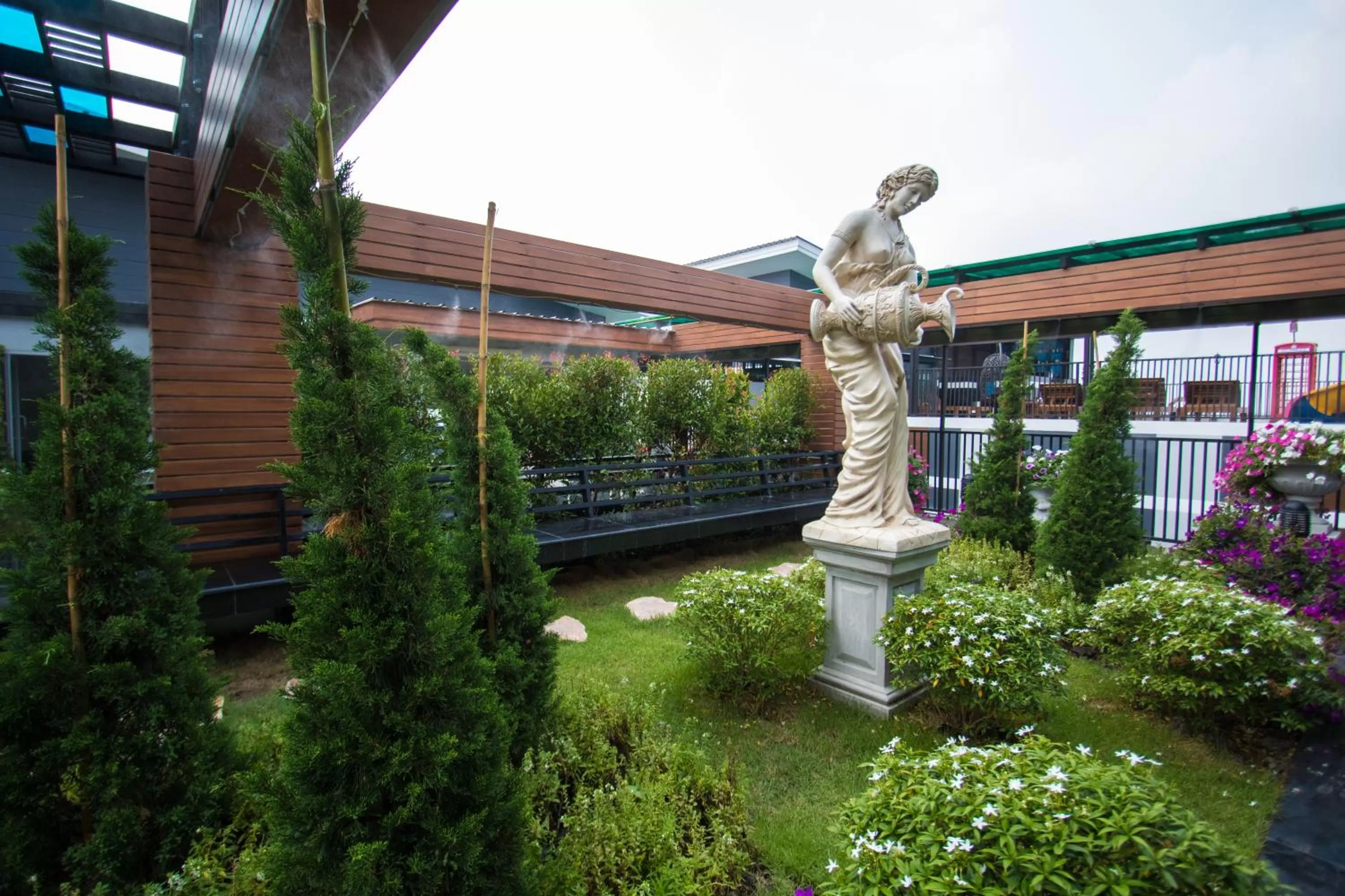 Decorative detail in B-your home Hotel Don Mueang Airport Bangkok 如你家酒店