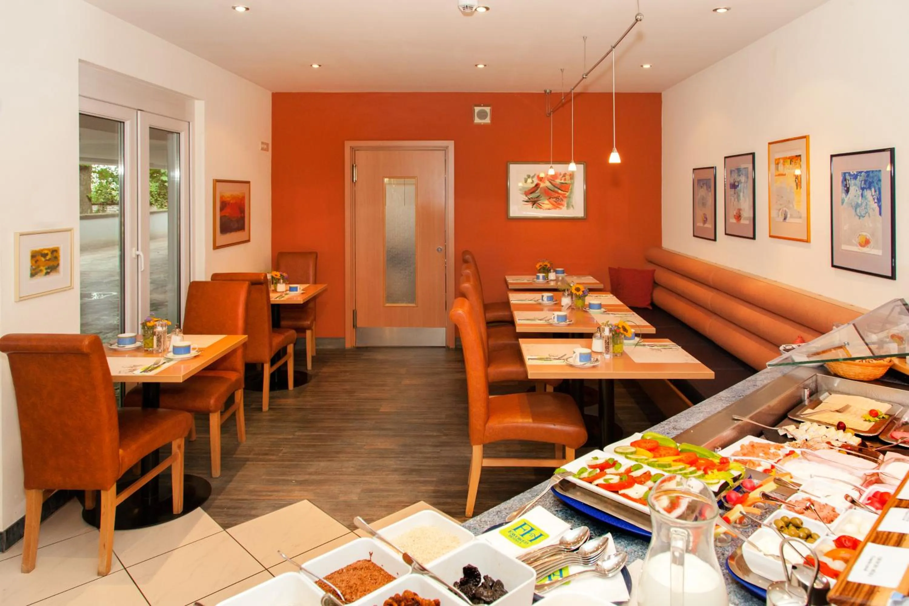 Buffet breakfast in Hotel Plaza