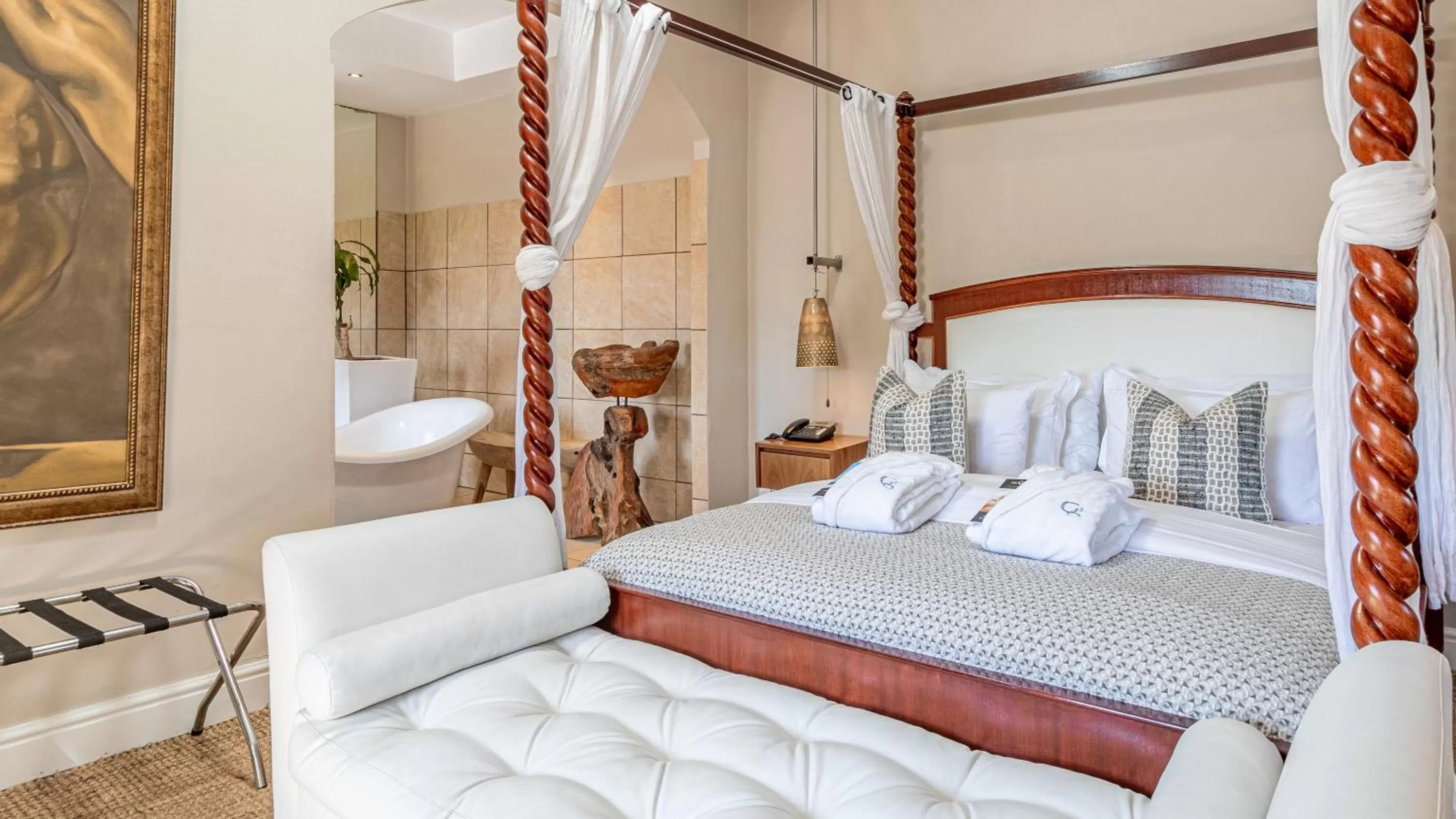 Photo of the whole room, Bed in The Glen Boutique Hotel & Spa