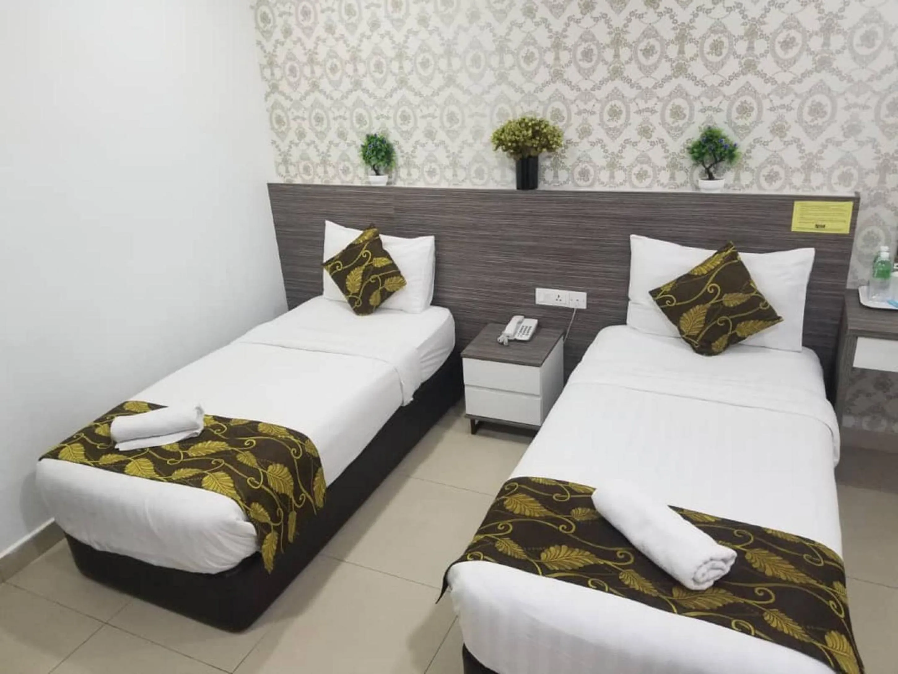 Bedroom, Bed in D'Metro Hotel