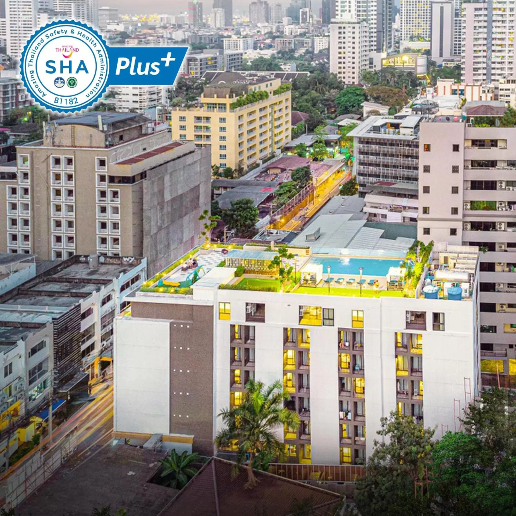 The Quarter Phromphong by UHG