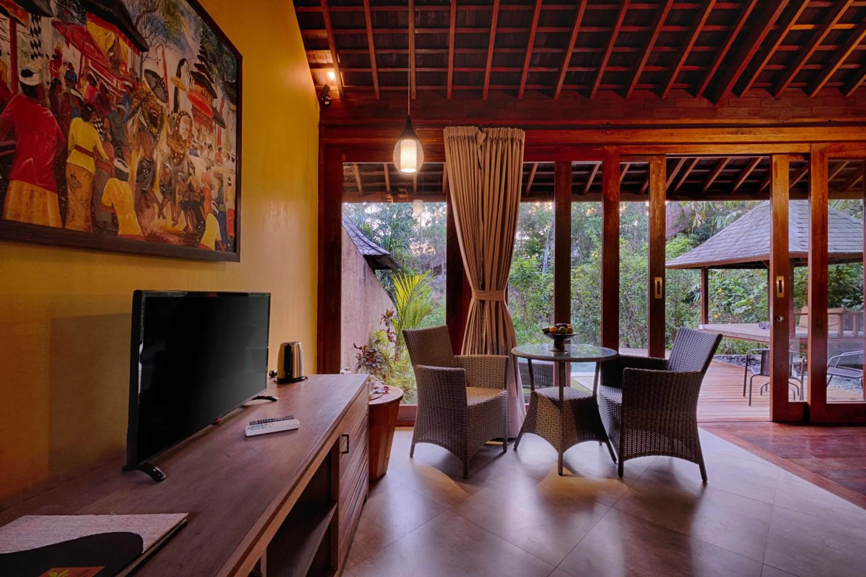 TV and multimedia in Samkhya Villas - Free 1x Floating Breakfast or Minibar