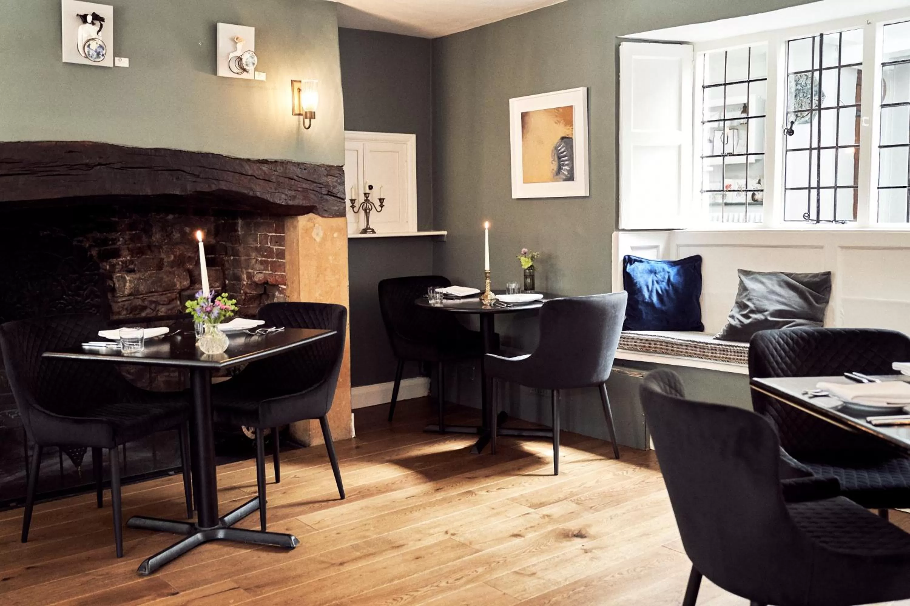 Restaurant/places to eat in The Ollerod