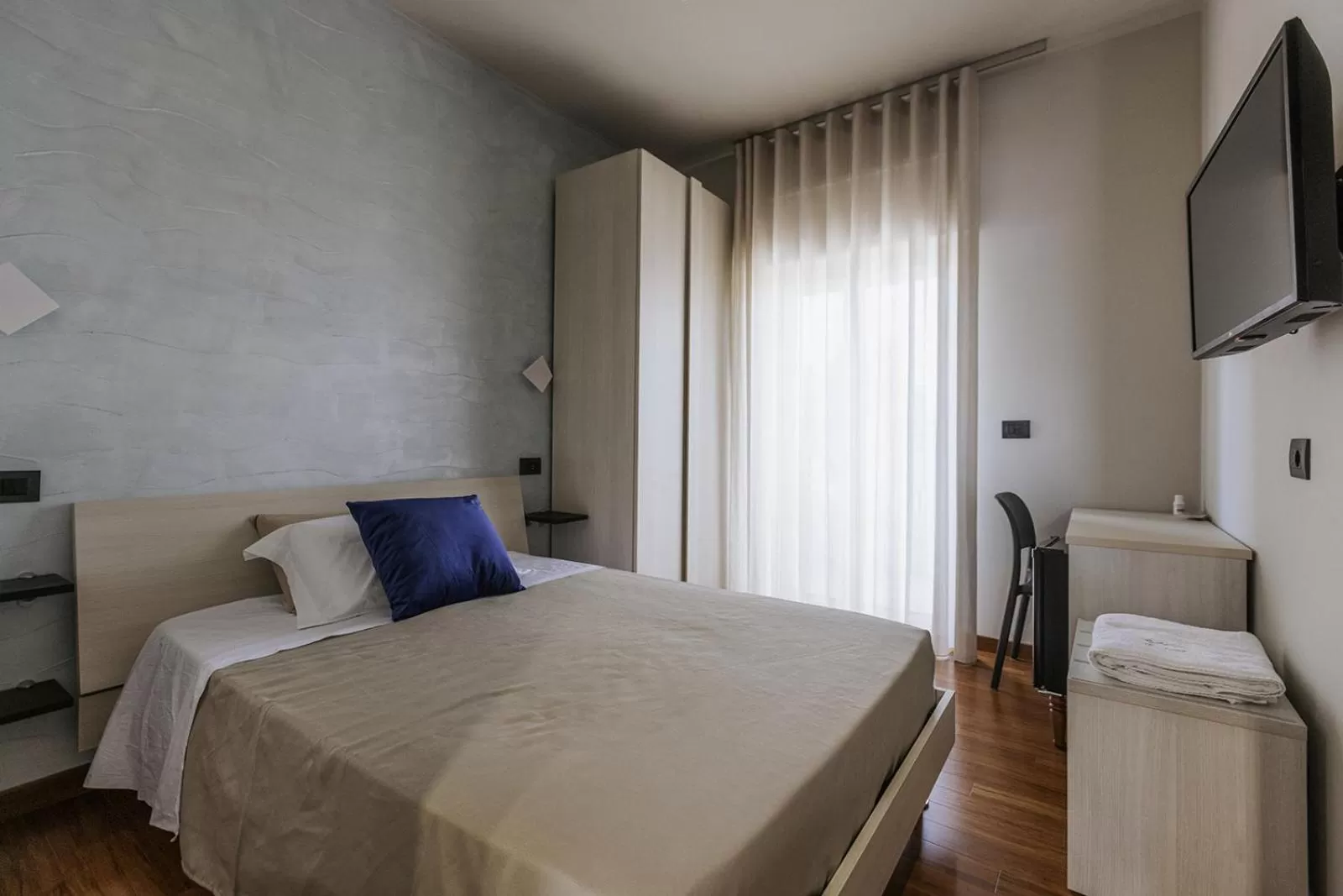 TV and multimedia, Bed in APULIA BLUE APARTEMENTS & B&B