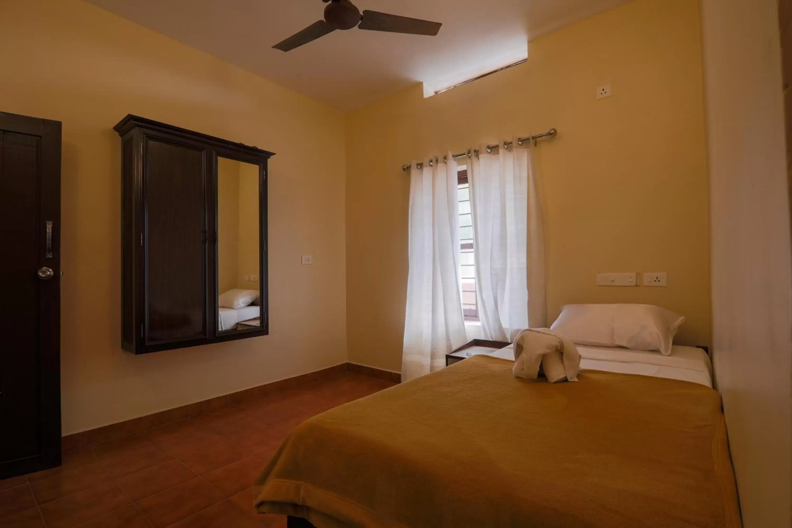 Single Room with Private Bathroom - single occupancy in JK Lodge Single Room with Private Bathroom - single occupancy in JK Lodge