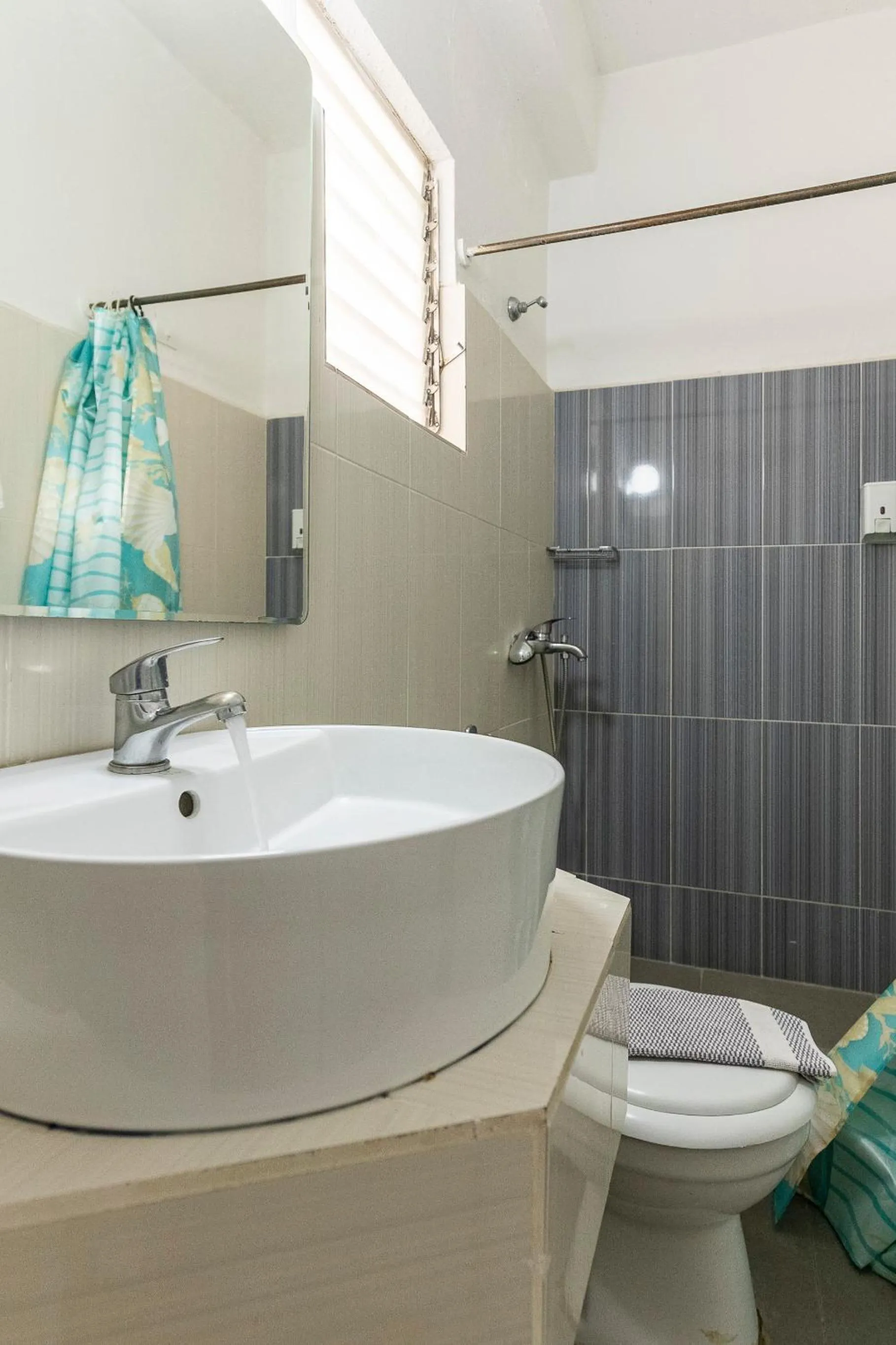 Toilet in Sparta Team Hotel