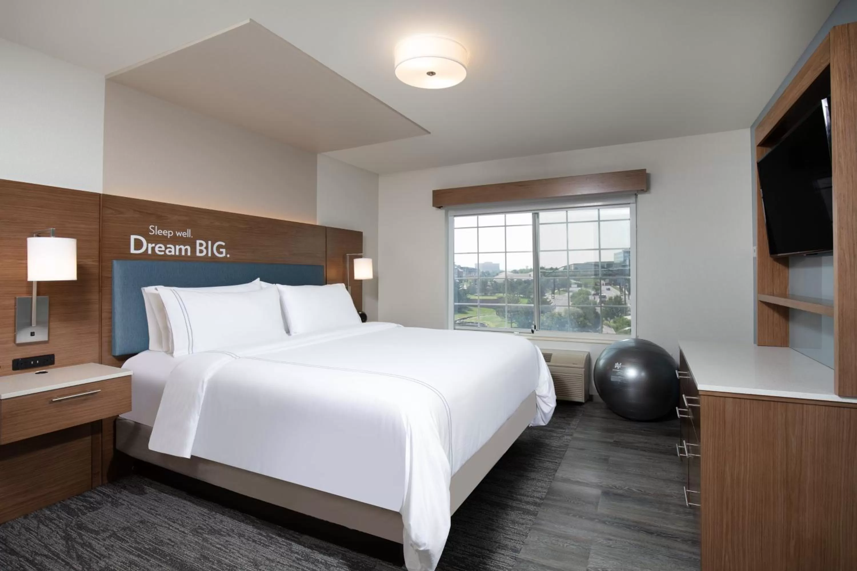 Photo of the whole room, Bed in EVEN Hotels Denver Tech Center-Englewood by IHG