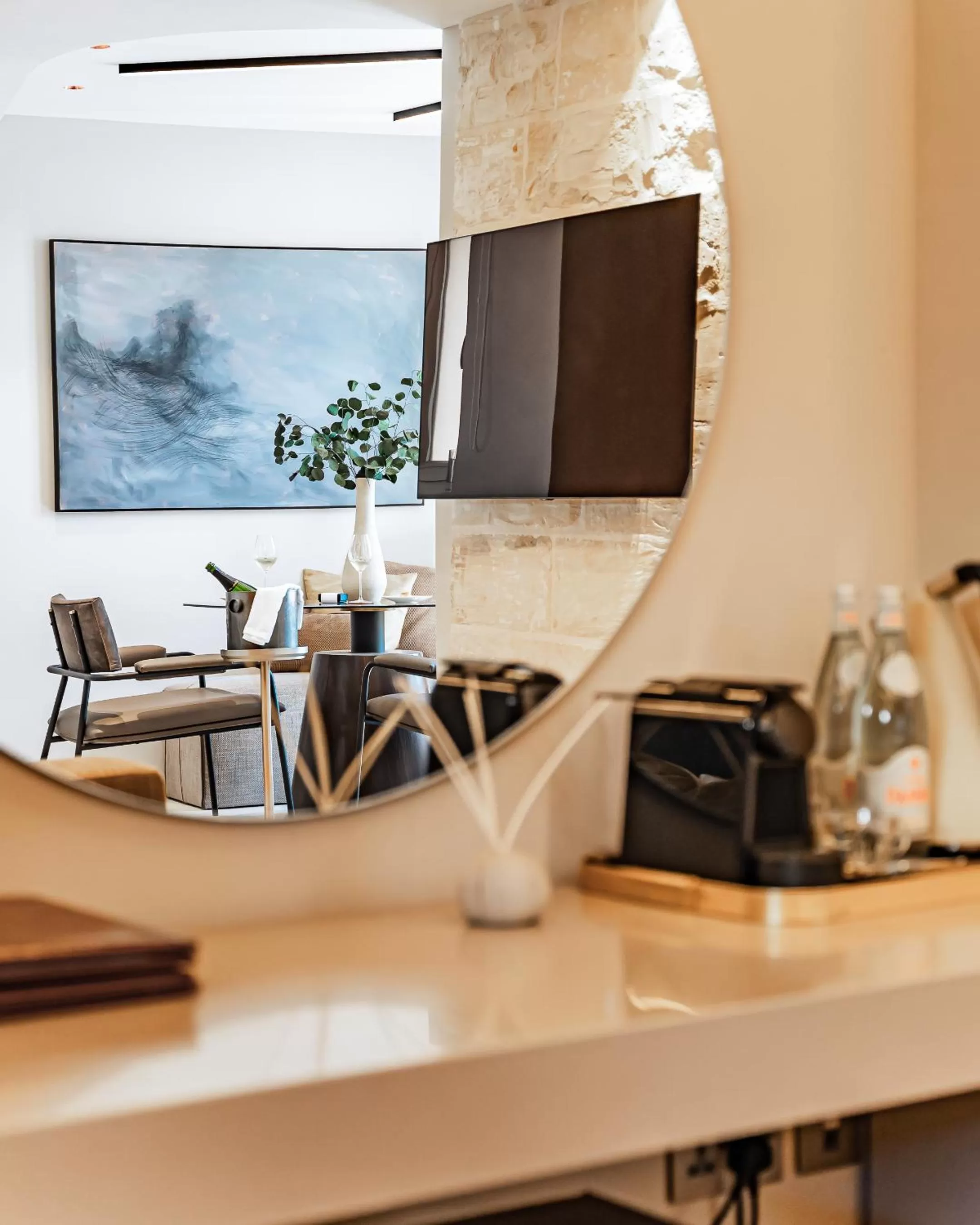 Dining area in Iniala Harbour House
