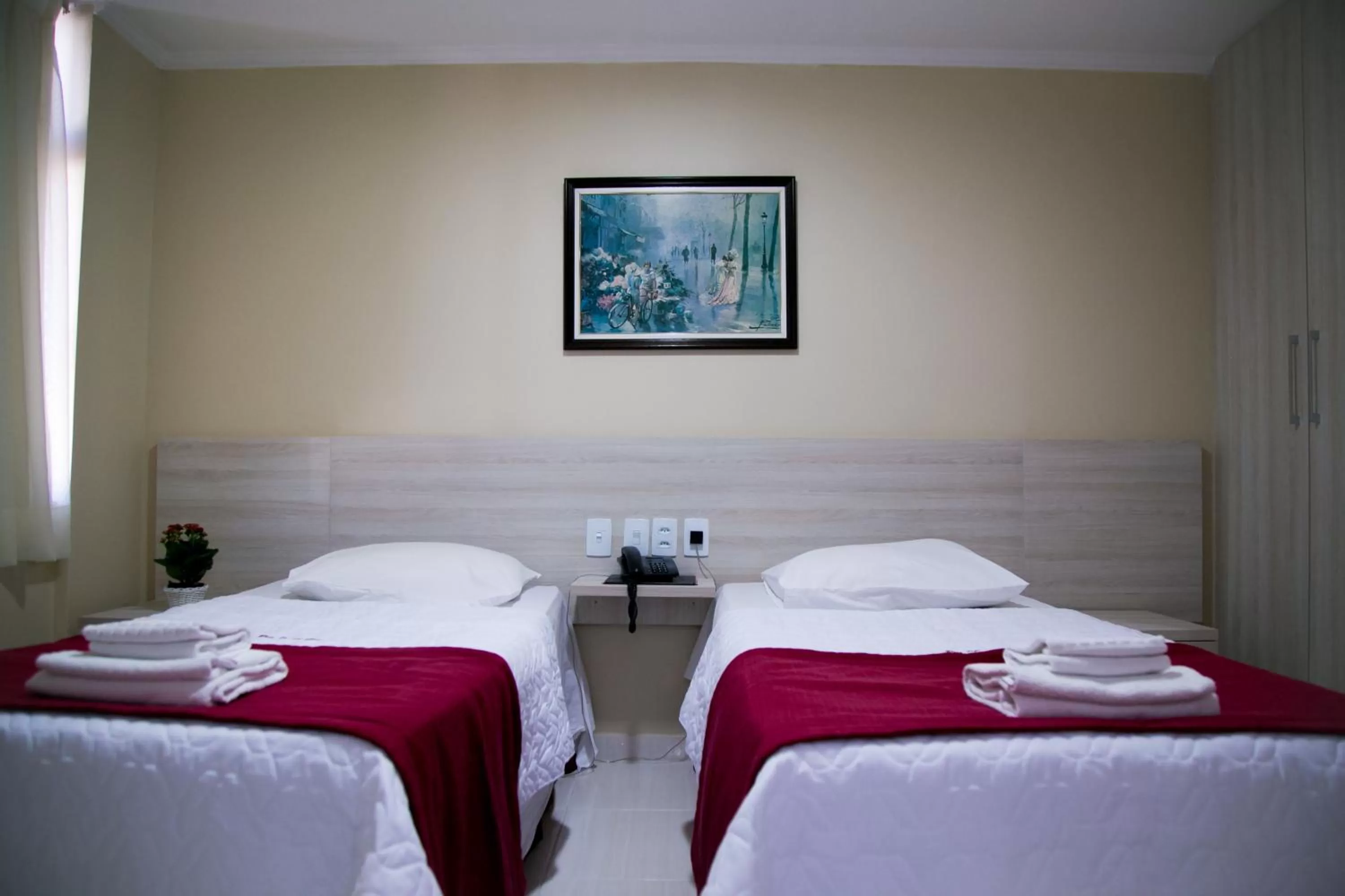 Photo of the whole room, Bed in Reis Palace Hotel